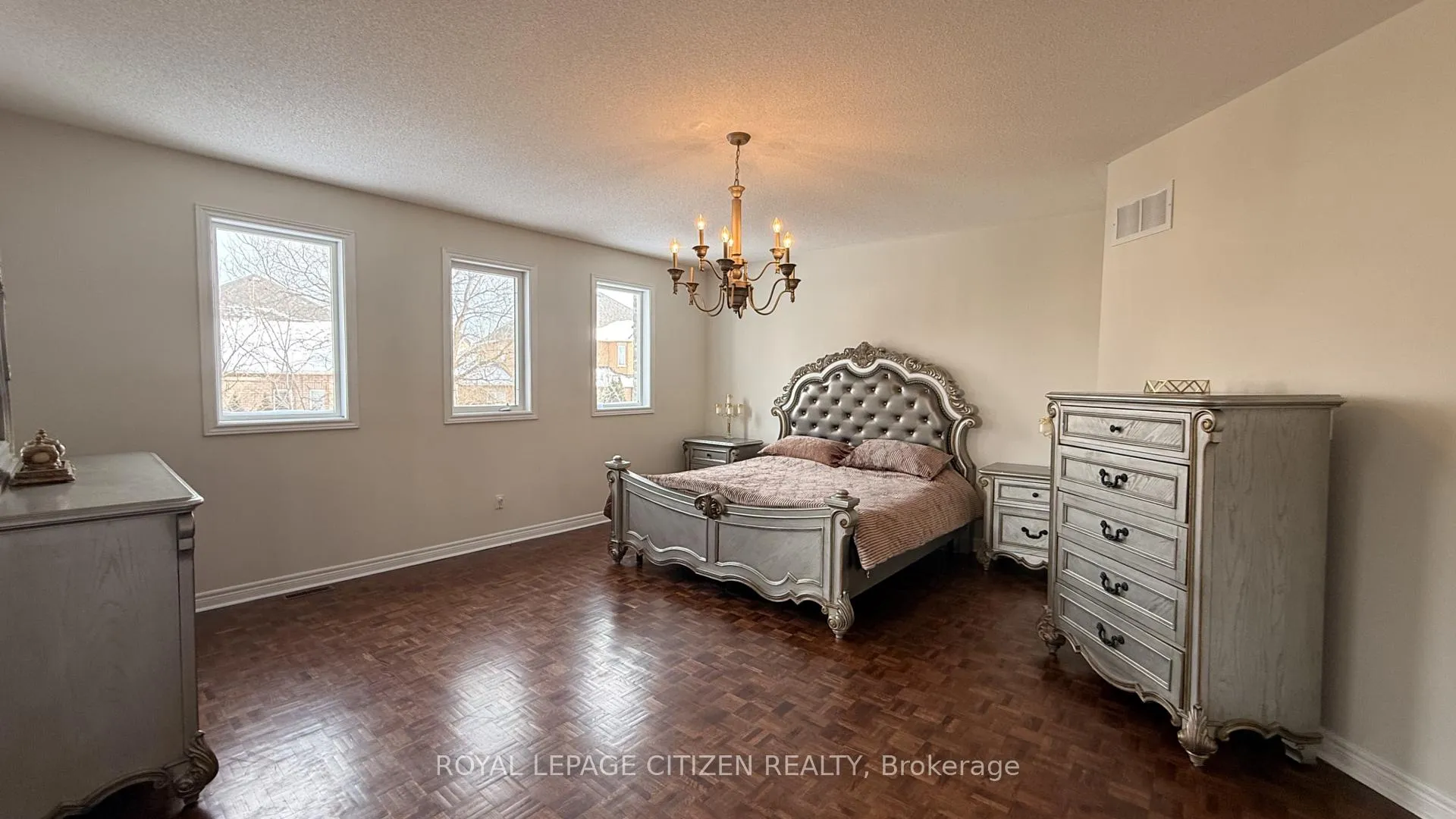 Photo 20 of 180 Kimber Crescent, Vaughan, East Woodbridge — HOMEH