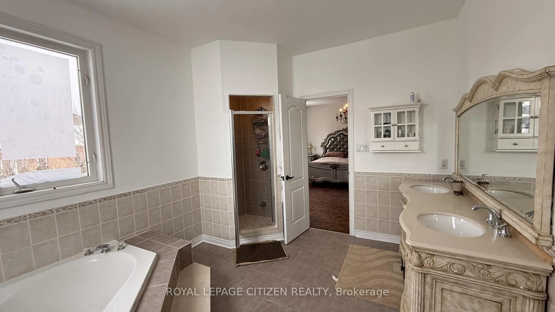 Photo 22 of 180 Kimber Crescent, Vaughan, East Woodbridge — HOMEH