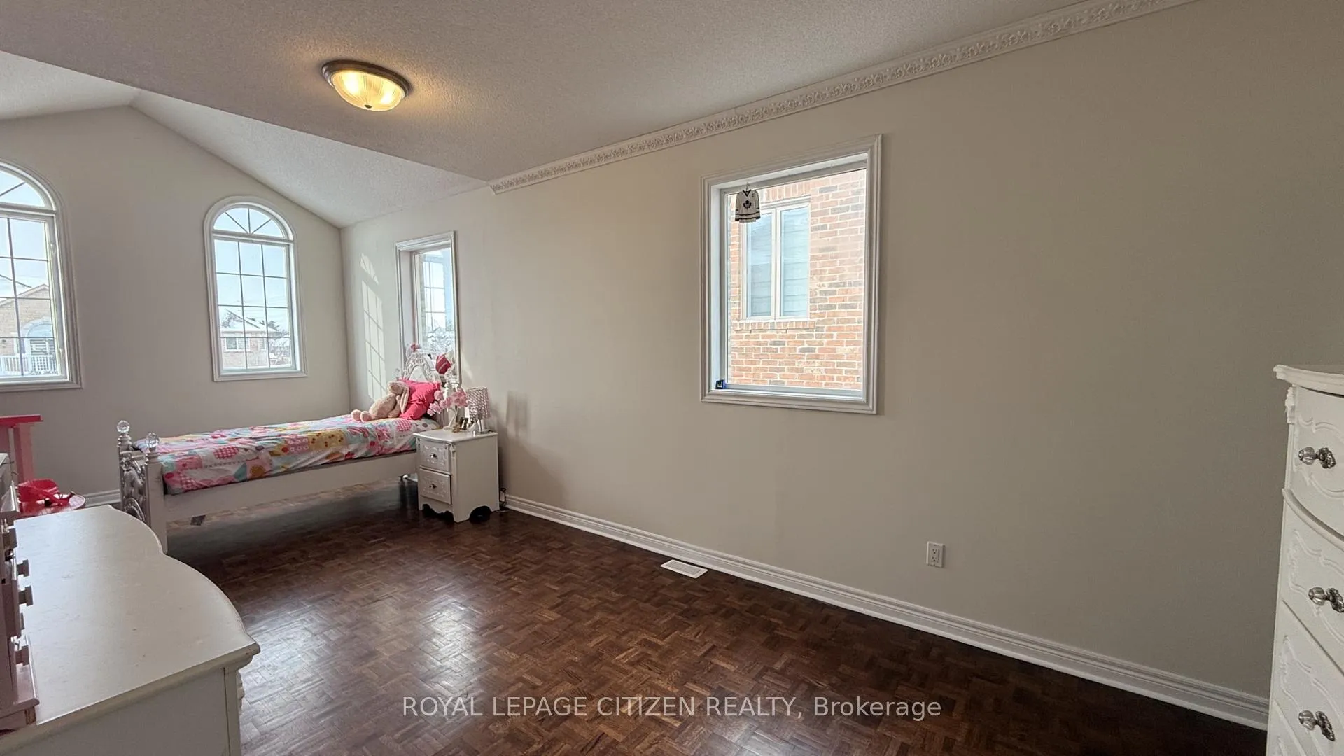 Photo 25 of 180 Kimber Crescent, Vaughan, East Woodbridge — HOMEH