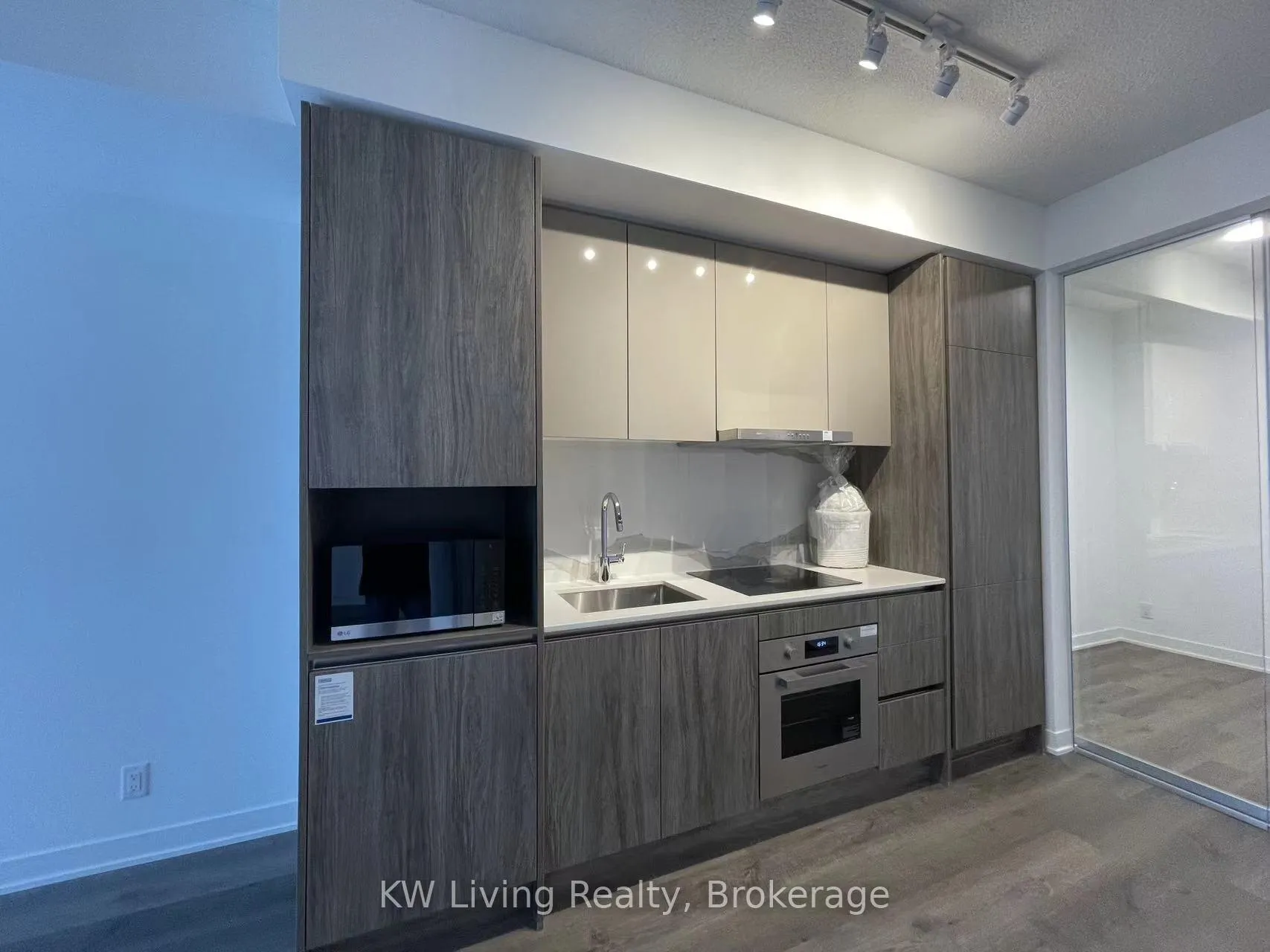 Photo 1 of Unit 1909, 180 Front Street E, Toronto, Moss Park — HOMEH