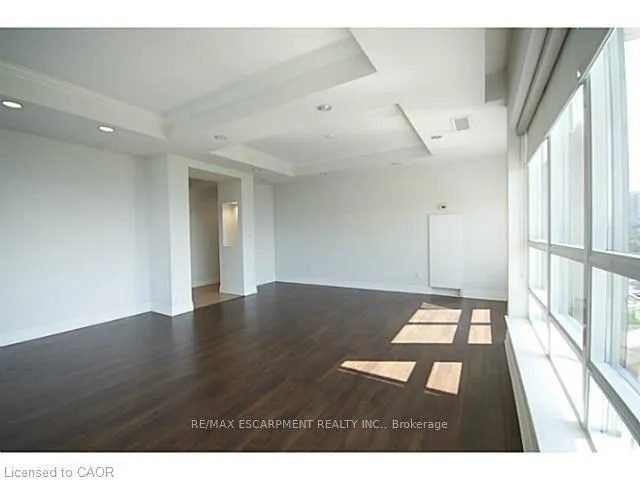 Photo 7 of Unit 403, 360 Pearl Street, Burlington, Brant — HOMEH