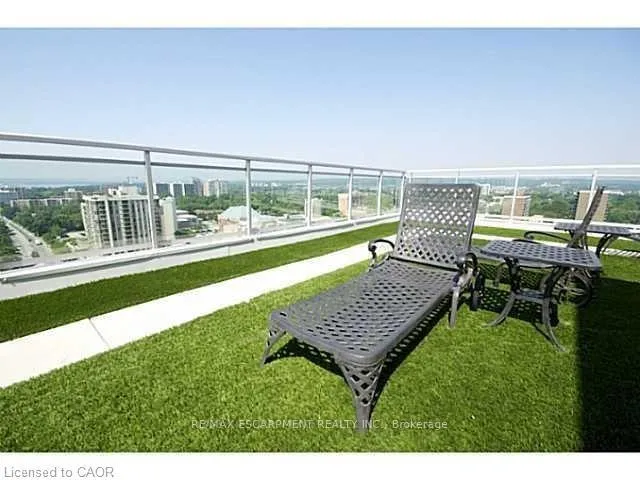 Photo 24 of Unit 403, 360 Pearl Street, Burlington, Brant — HOMEH