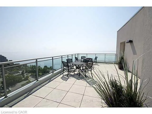 Photo 25 of Unit 403, 360 Pearl Street, Burlington, Brant — HOMEH