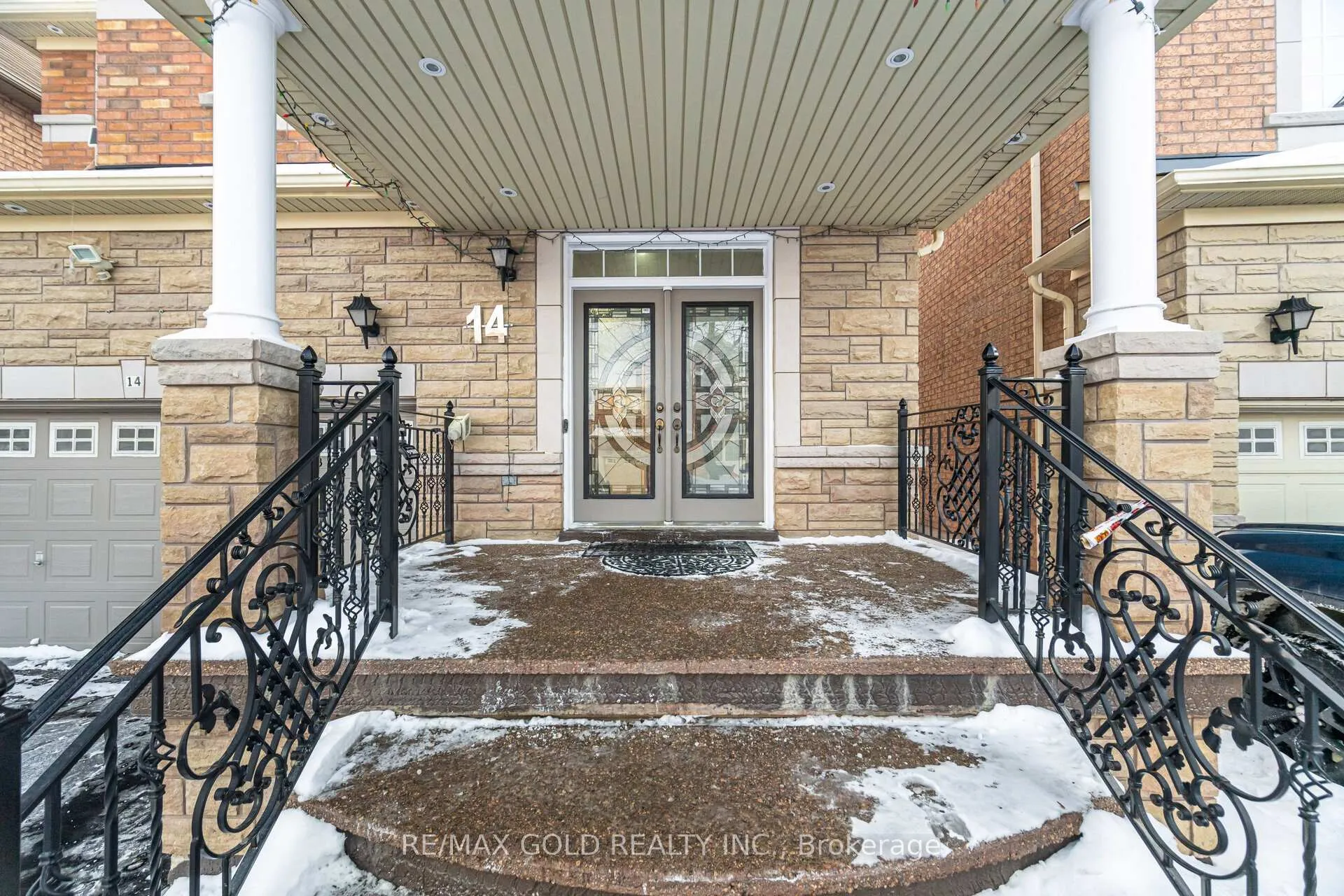 Photo 3 of 14 Ledgerock Road, Brampton, Bram East — HOMEH