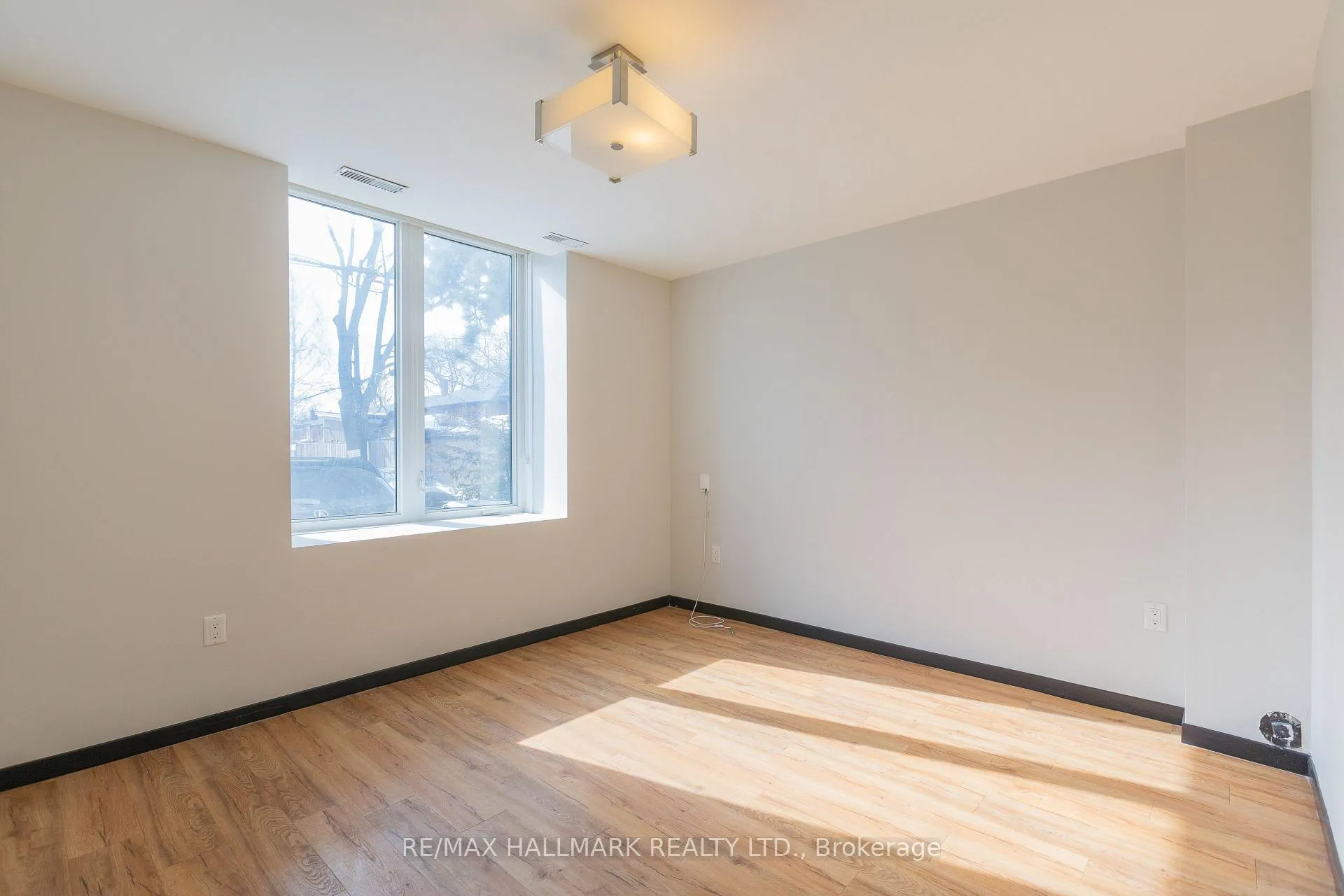 Photo 7 of Unit 1, 2277 Queen Street E, Toronto, The Beaches — HOMEH