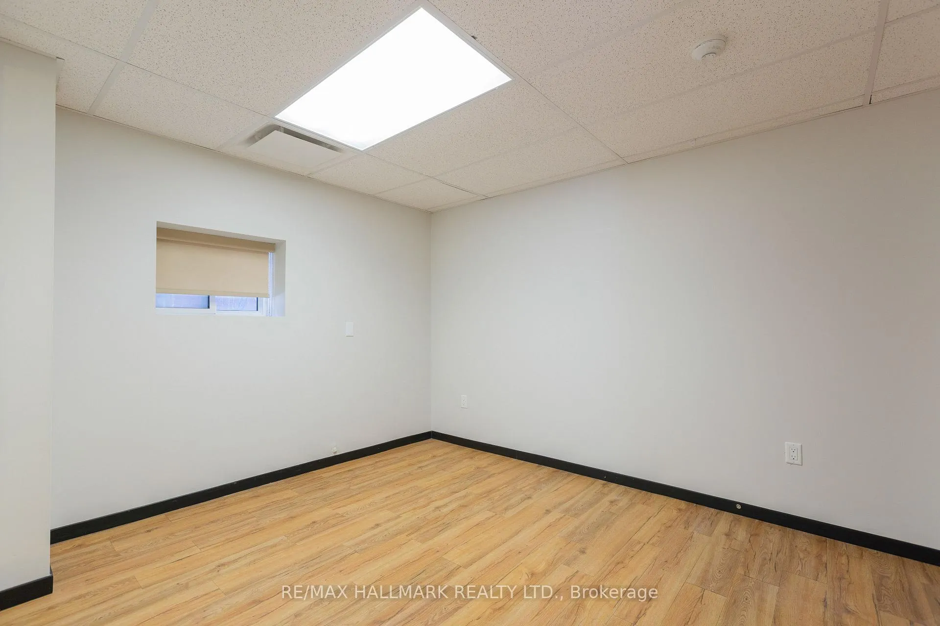 Photo 9 of Unit 1, 2277 Queen Street E, Toronto, The Beaches — HOMEH
