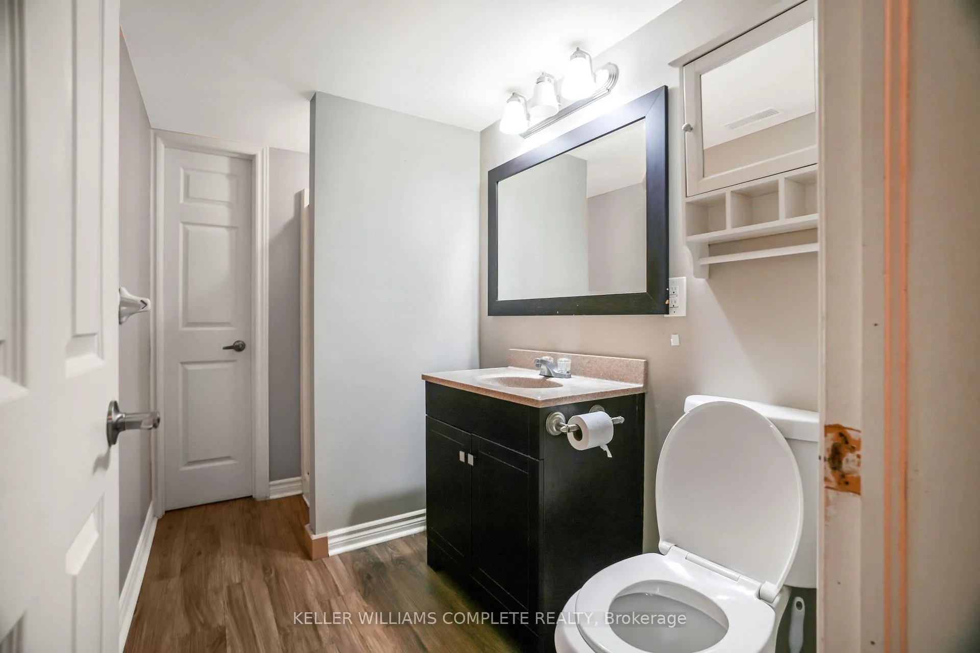 Photo 24 of 378B Glendale Avenue, St. Catharines, Burleigh Hill — HOMEH