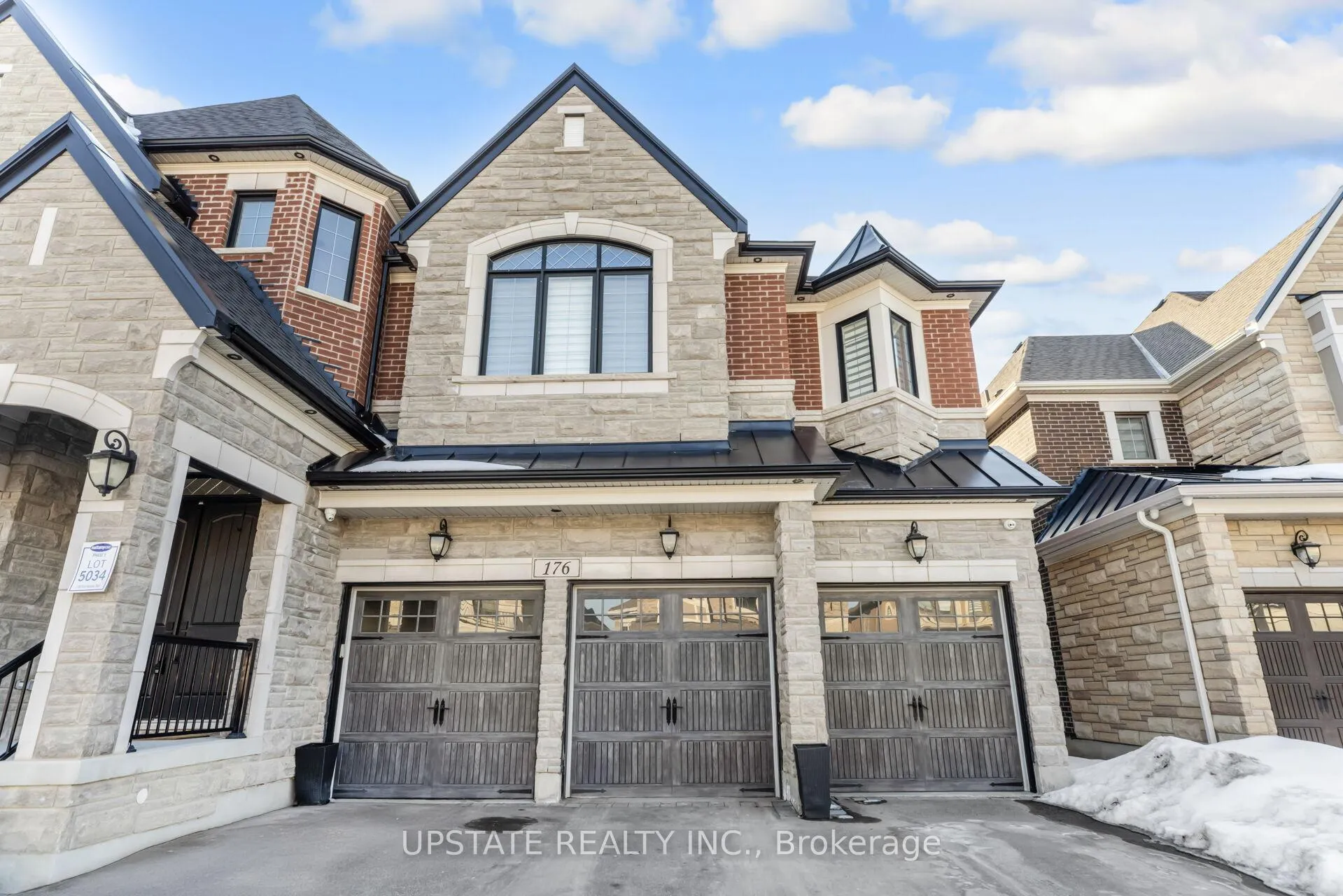 Photo 35 of 176 First Nations Trail, Vaughan, Kleinburg — HOMEH