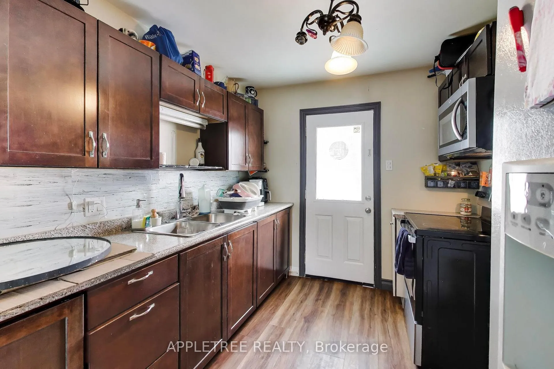 Photo 6 of 147 Berczy Street, Barrie, Codrington — HOMEH