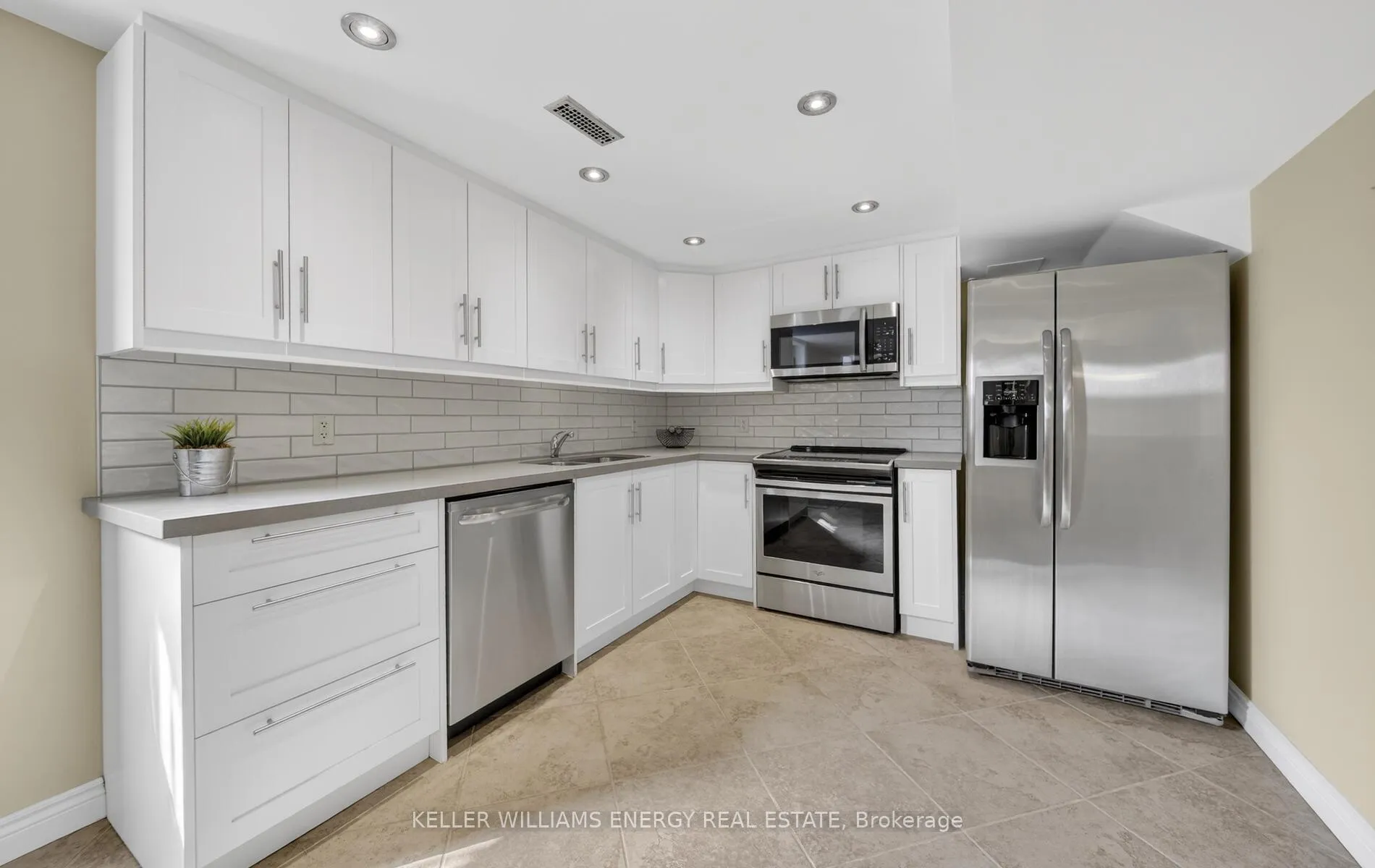 Photo 10 of Unit Bsmt, 67 Mcsweeney Crescent, Ajax, Northwest Ajax — HOMEH