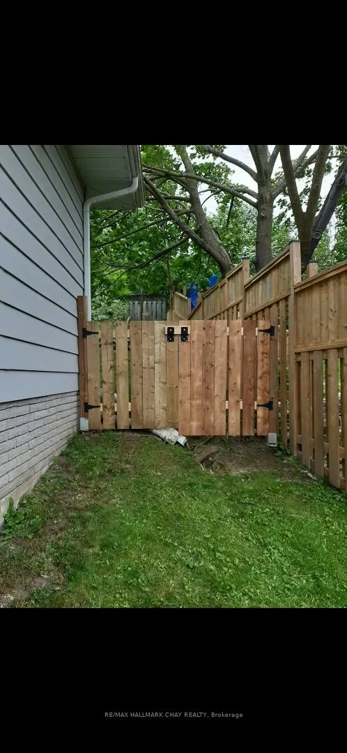 Photo 3 of 47 Baldwin Lane, Barrie, Allandale Heights — HOMEH