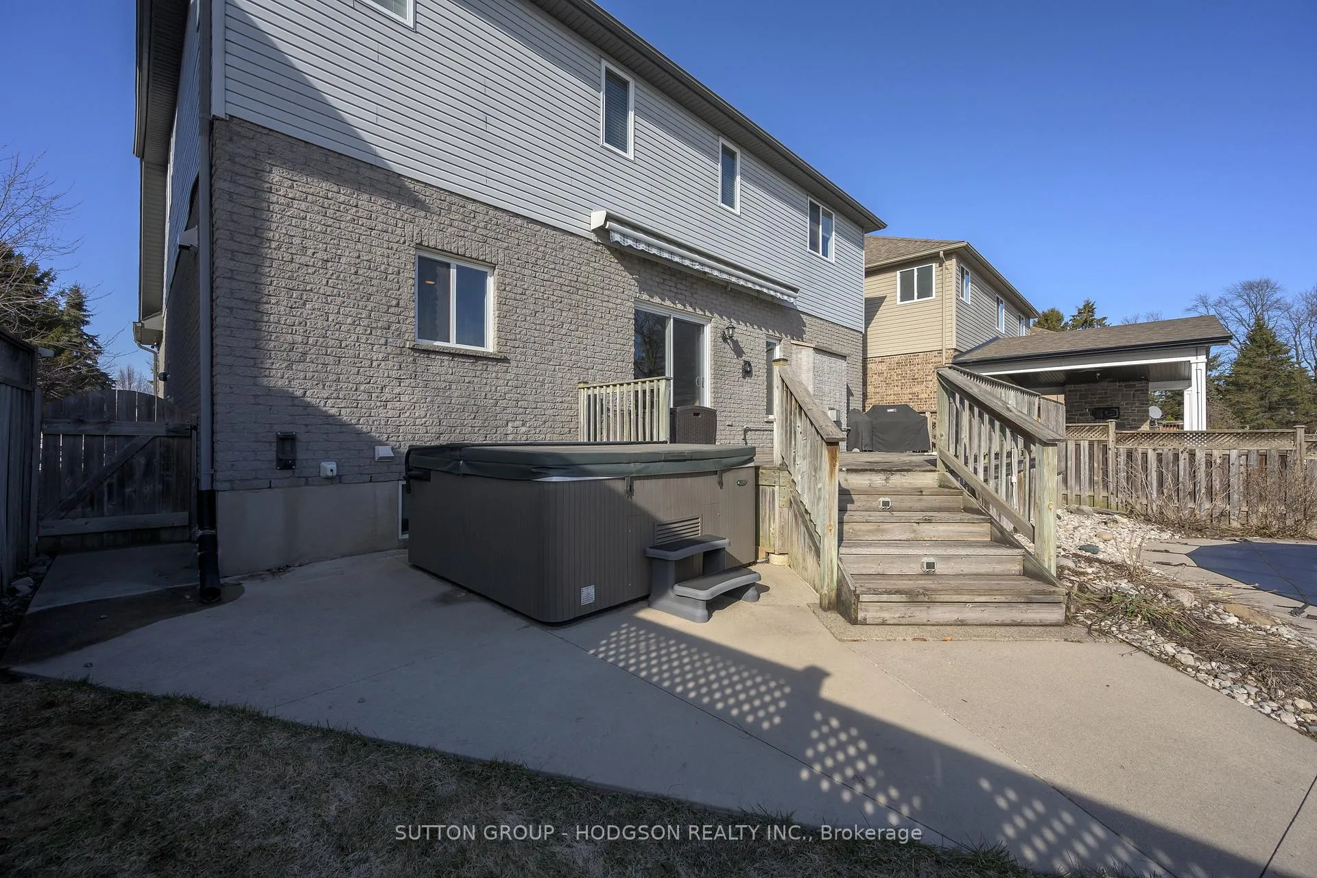 Photo 4 of 42 Oakmont Gardens, Middlesex Centre, Ilderton — HOMEH