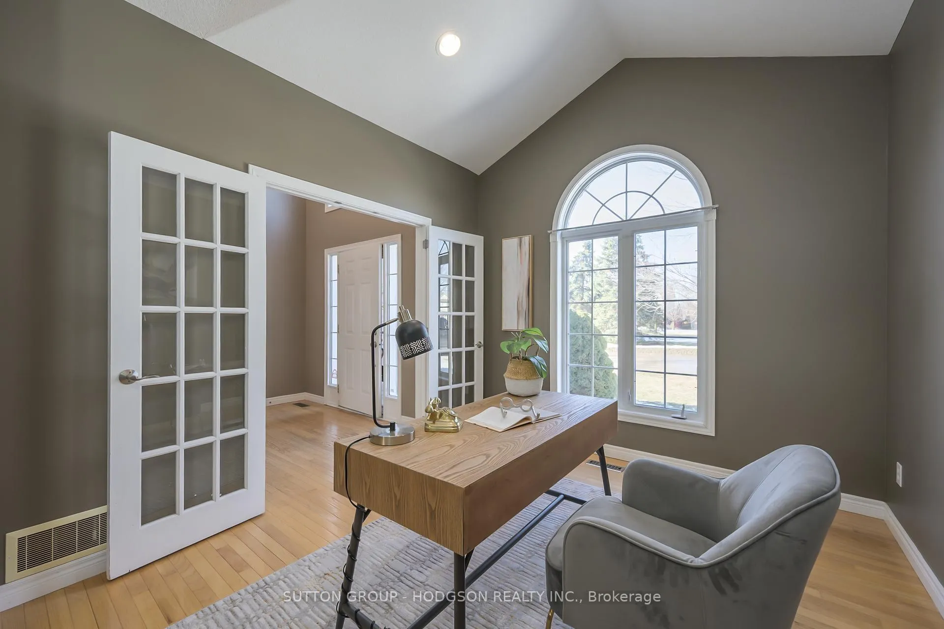 Photo 6 of 42 Oakmont Gardens, Middlesex Centre, Ilderton — HOMEH