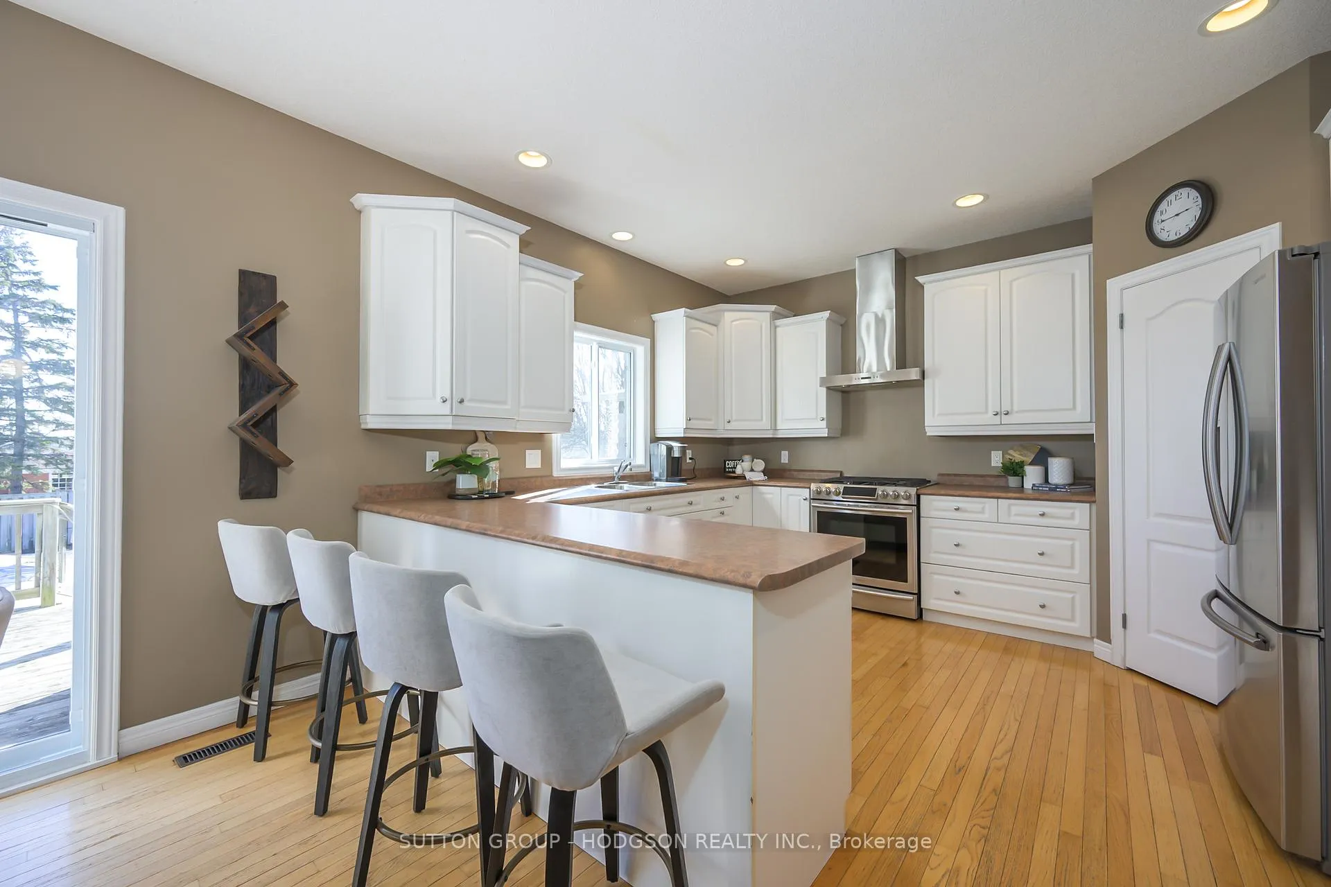 Photo 12 of 42 Oakmont Gardens, Middlesex Centre, Ilderton — HOMEH