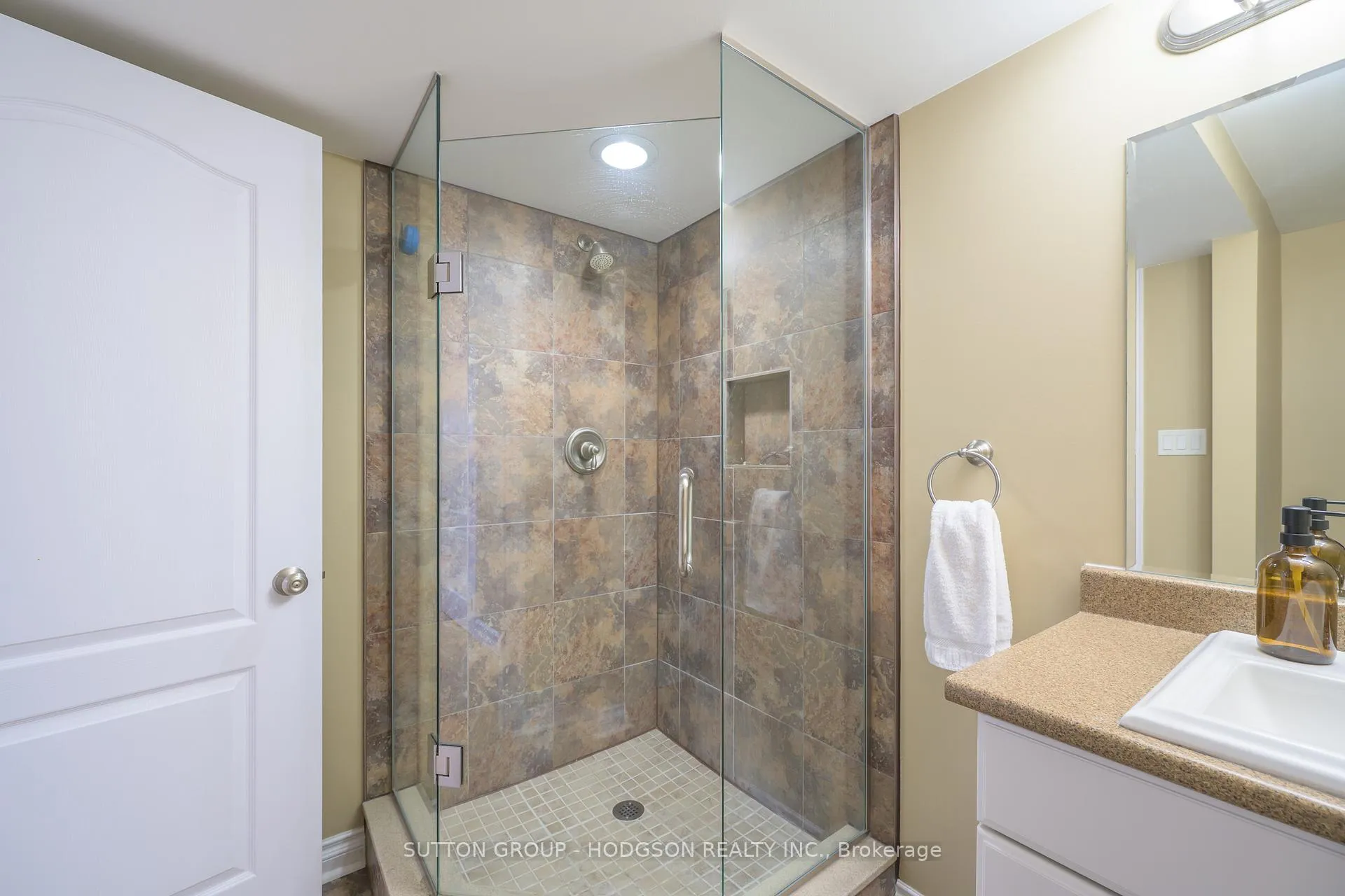 Photo 36 of 42 Oakmont Gardens, Middlesex Centre, Ilderton — HOMEH