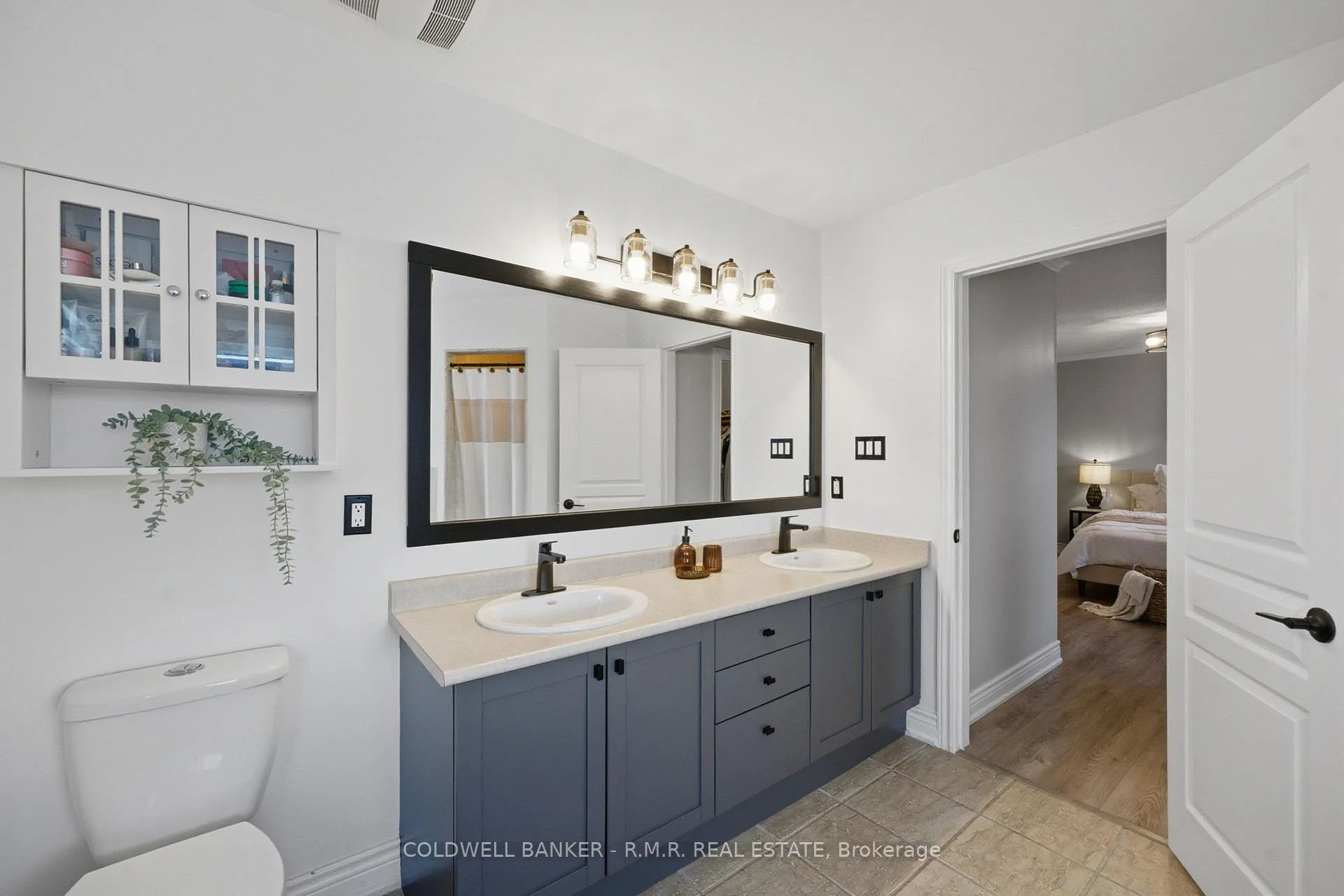 Photo 20 of 82 Vipond Road, Whitby, Brooklin — HOMEH