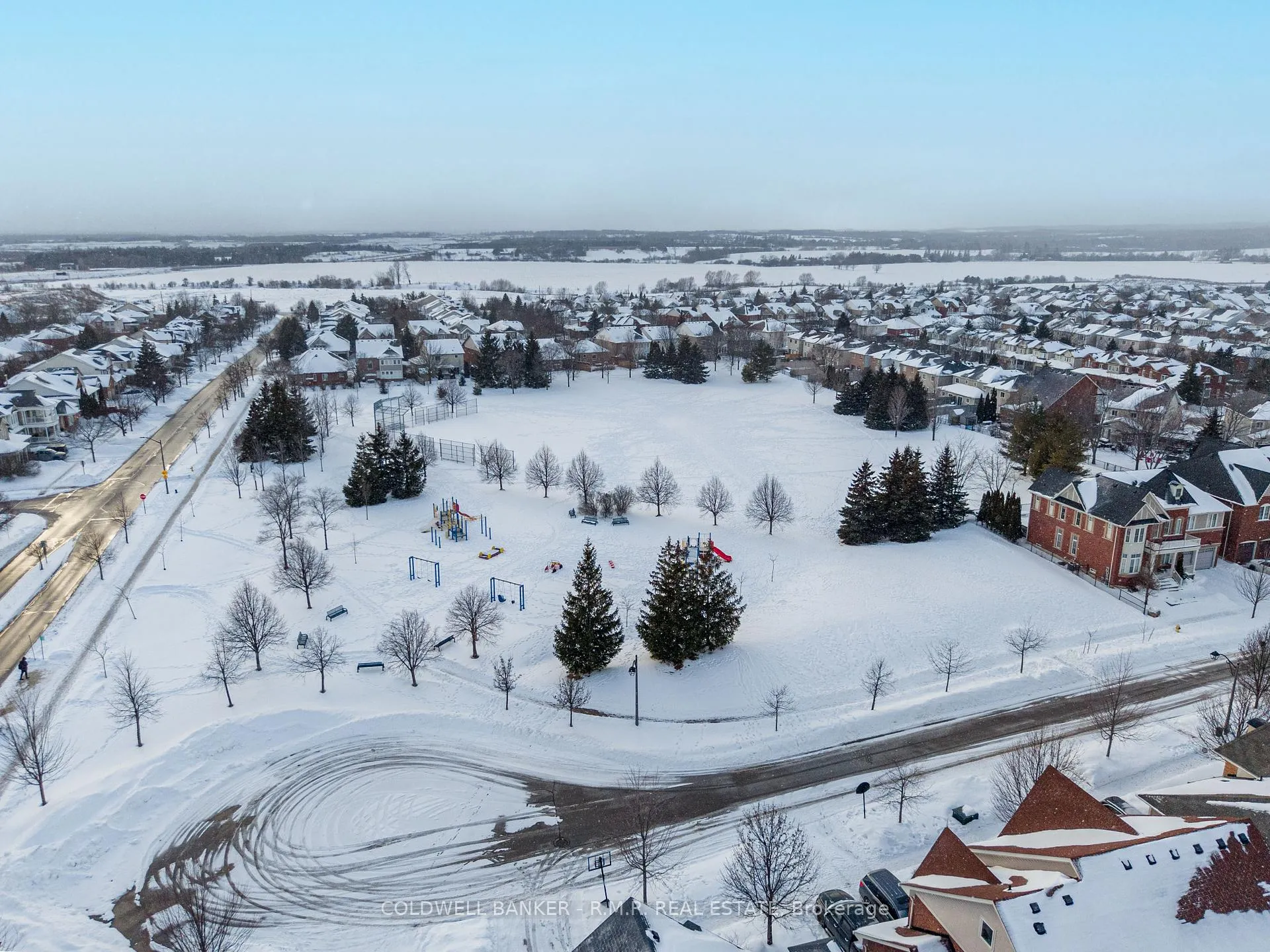 Photo 40 of 82 Vipond Road, Whitby, Brooklin — HOMEH