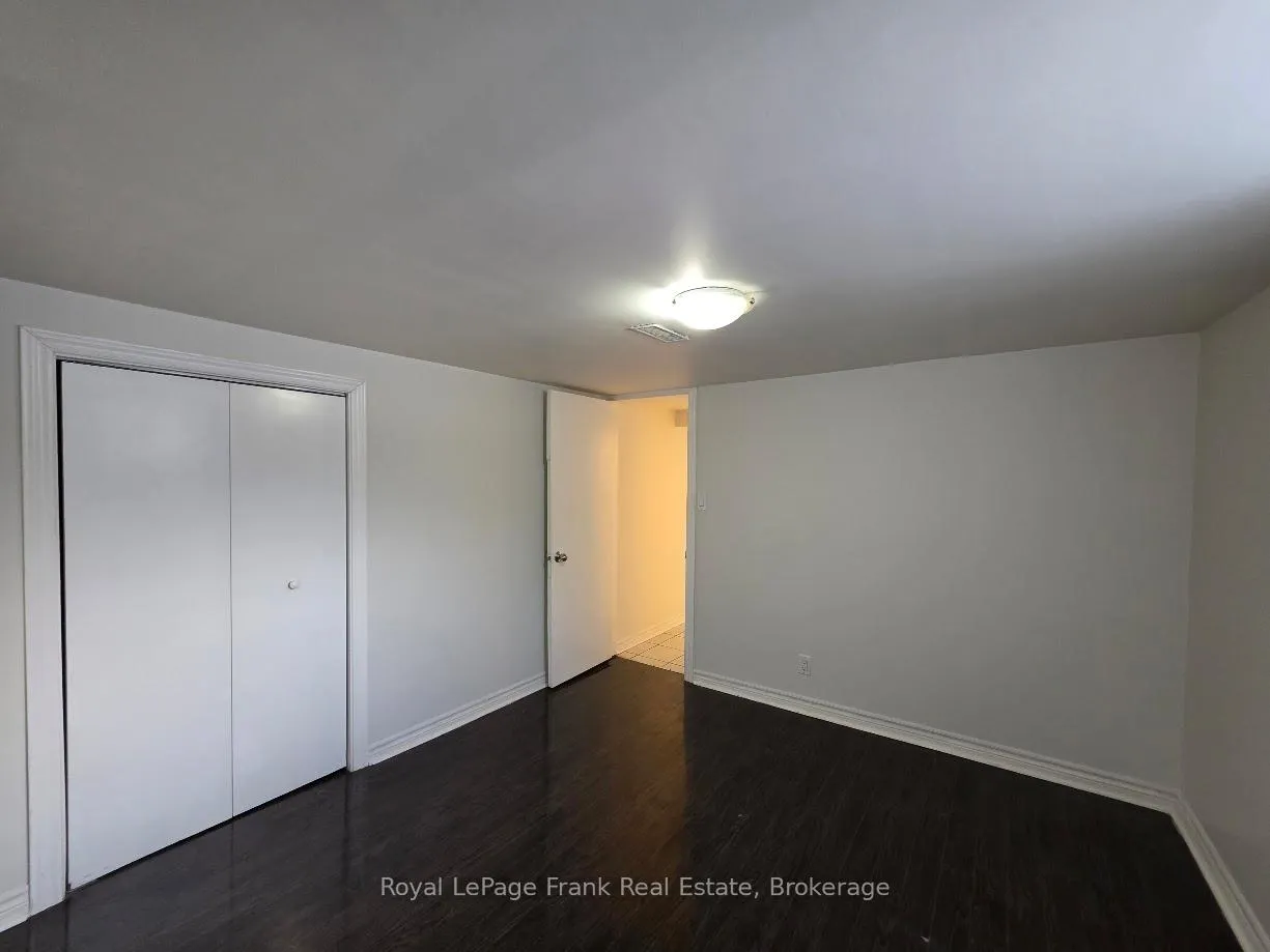 Photo 11 of 44 Billingsgate Crescent, Ajax, South East — HOMEH
