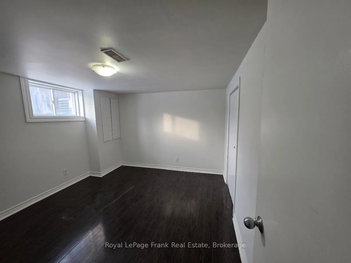 Photo 12 of 44 Billingsgate Crescent, Ajax, South East — HOMEH