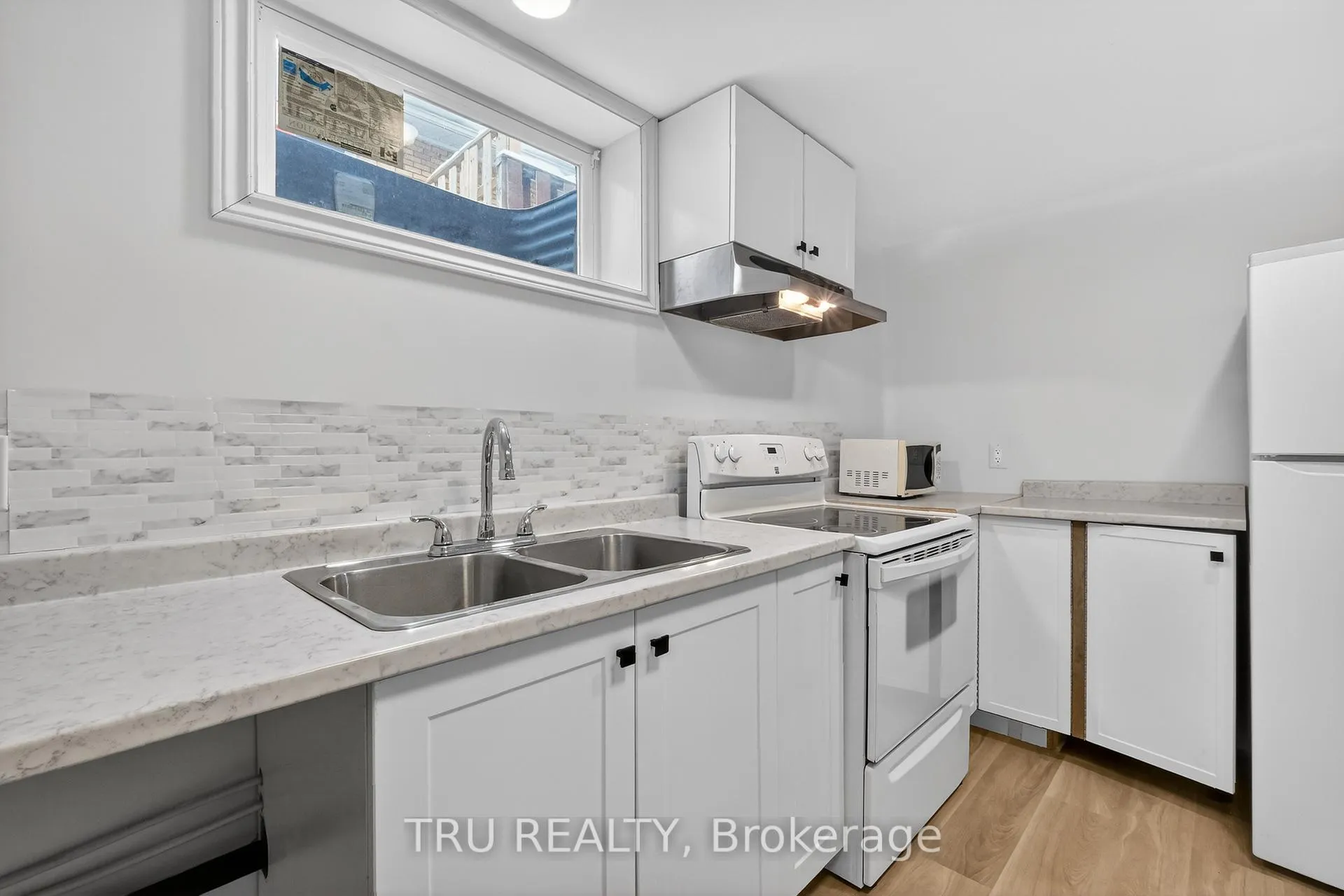 Photo 10 of Unit Maitland, 1263 Maitland Avenue, Ottawa, Copeland Park — HOMEH