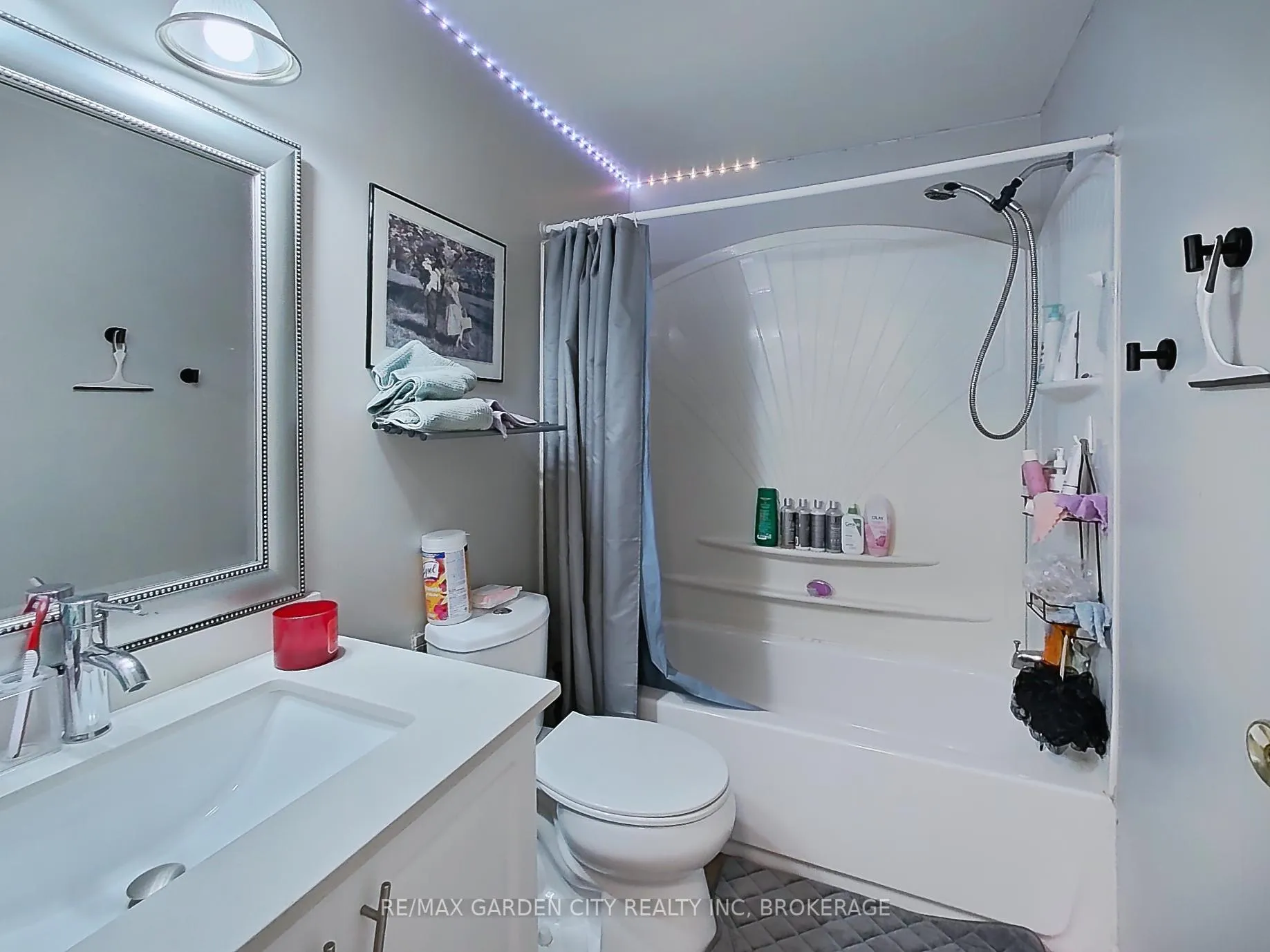 Photo 19 of 3 Tara Crescent, Thorold, Confederation Heights — HOMEH