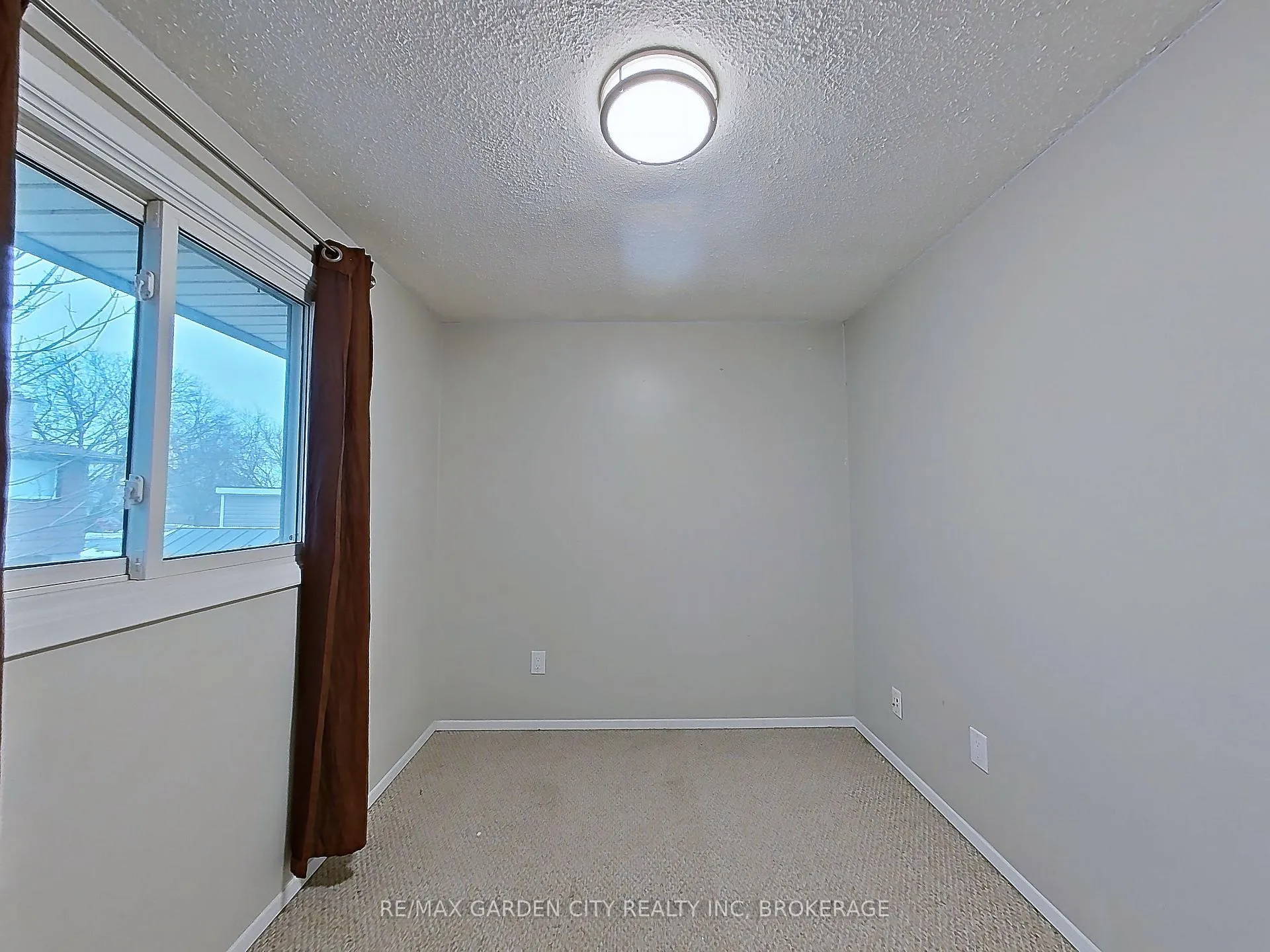 Photo 22 of 3 Tara Crescent, Thorold, Confederation Heights — HOMEH