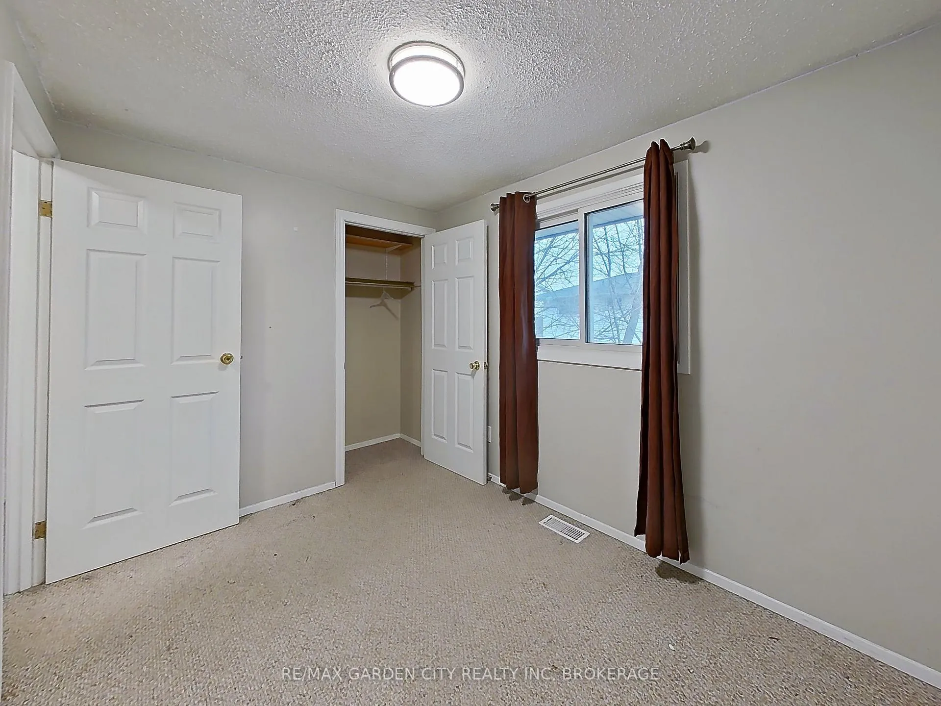 Photo 23 of 3 Tara Crescent, Thorold, Confederation Heights — HOMEH