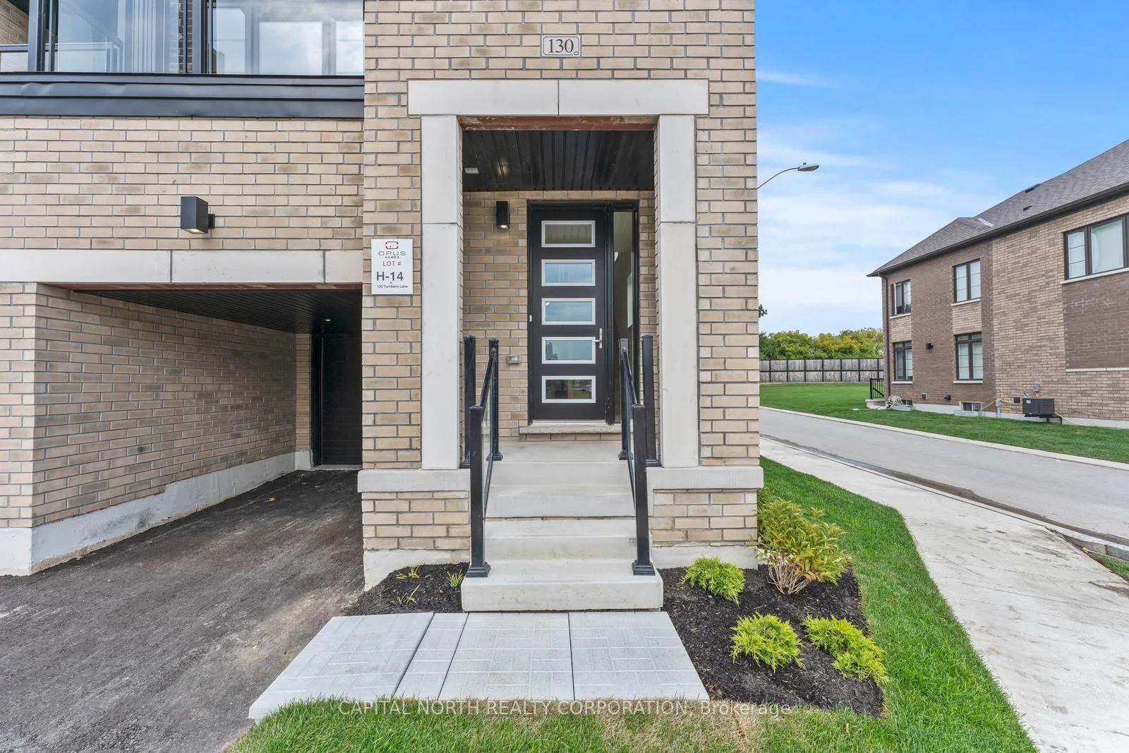 Photo 6 of 130 Turnberry Lane, Barrie, Painswick South — HOMEH