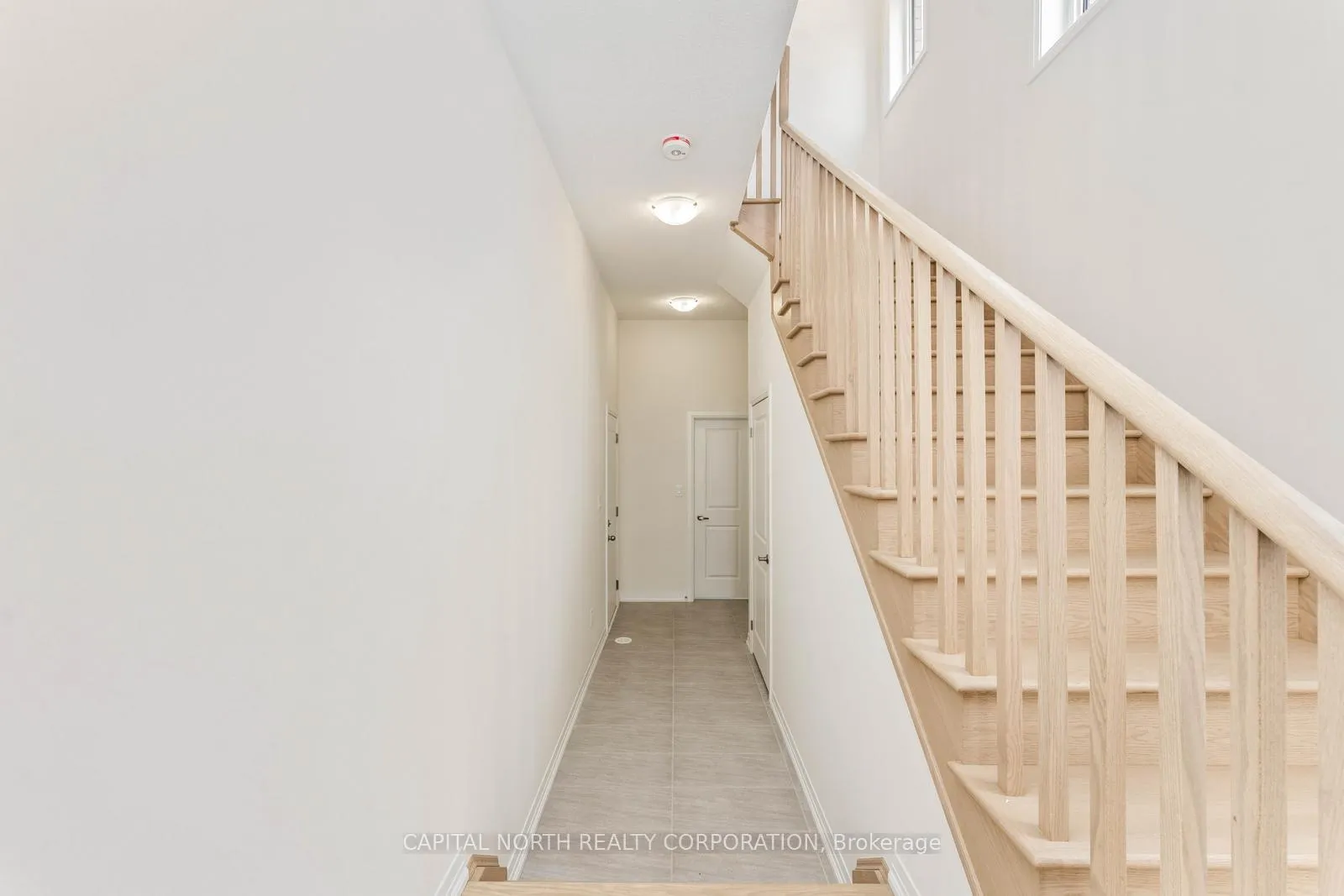 Photo 9 of 130 Turnberry Lane, Barrie, Painswick South — HOMEH