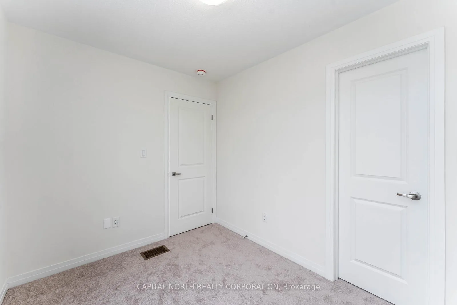 Photo 28 of 130 Turnberry Lane, Barrie, Painswick South — HOMEH