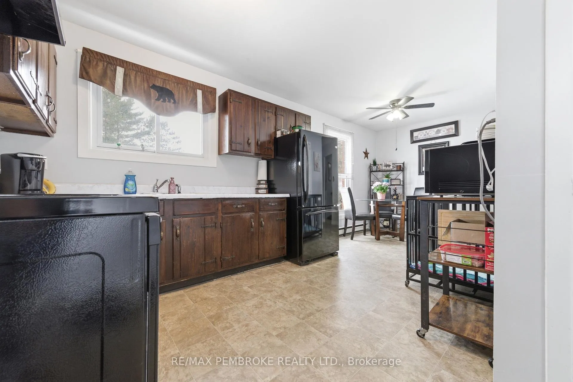 Photo 10 of 114 Hemlock Street, Petawawa — HOMEH