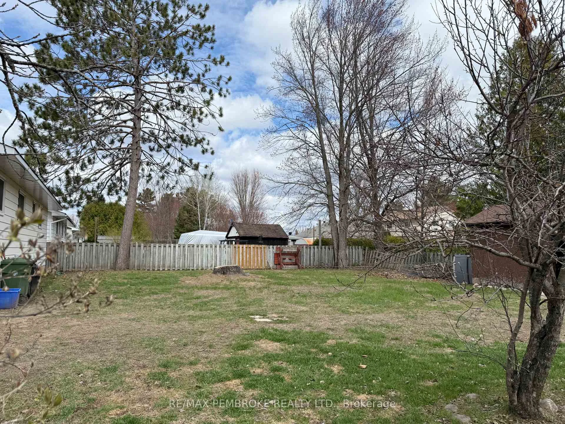 Photo 6 of 114 Hemlock Street, Petawawa — HOMEH