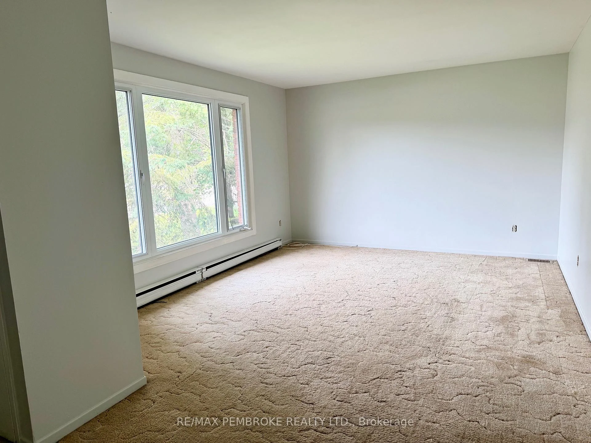 Photo 16 of 114 Hemlock Street, Petawawa — HOMEH