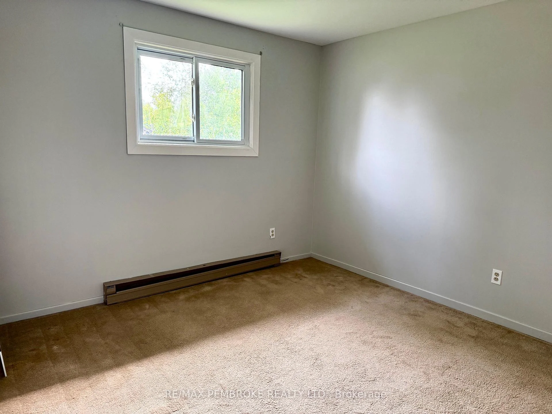 Photo 18 of 114 Hemlock Street, Petawawa — HOMEH