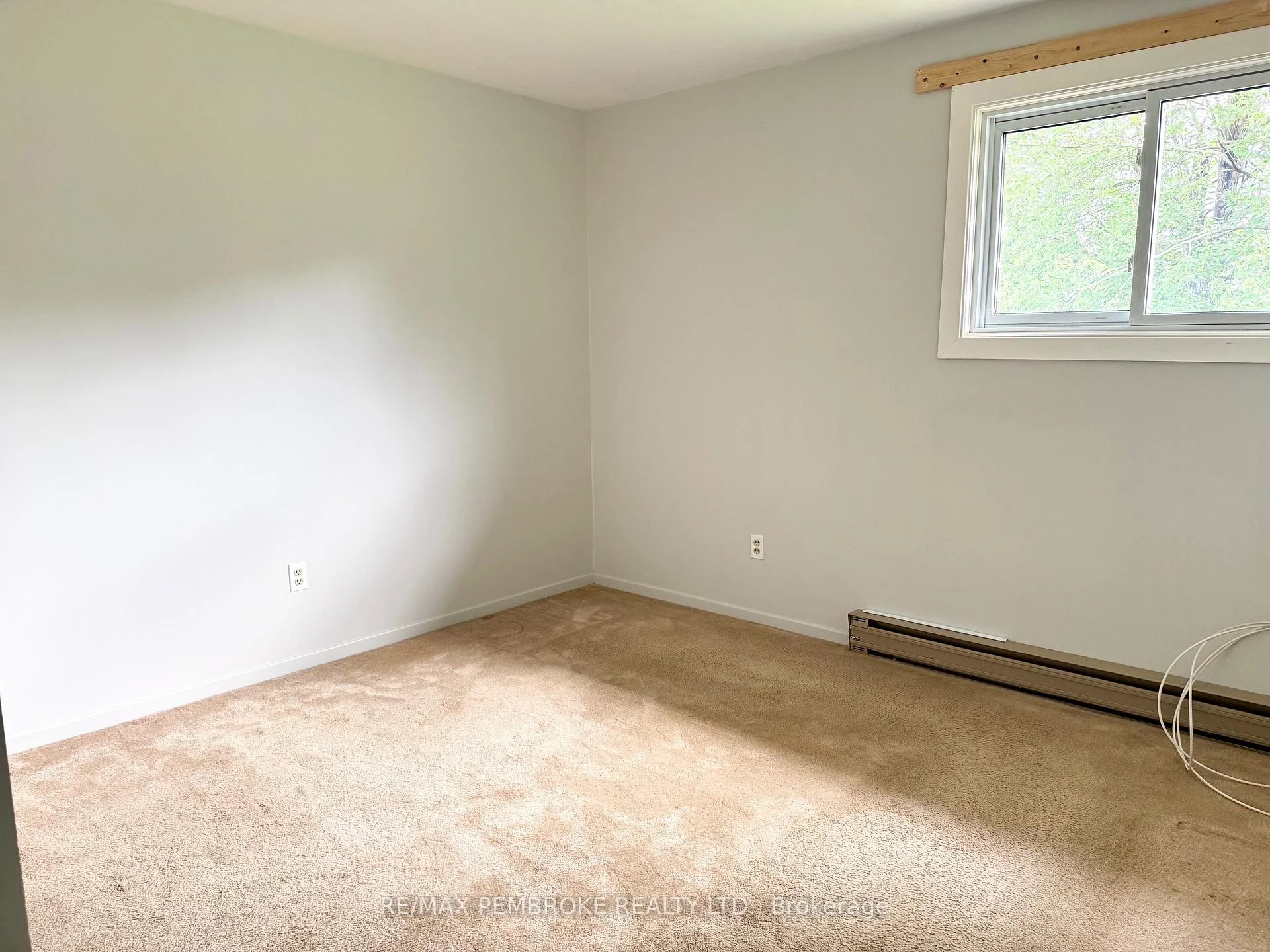 Photo 20 of 114 Hemlock Street, Petawawa — HOMEH