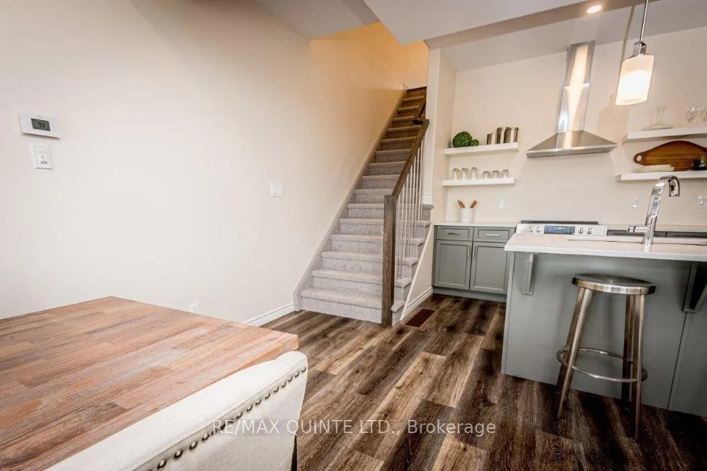 Photo 9 of 15 Nipigon Street, Belleville, Thurlow Ward — HOMEH