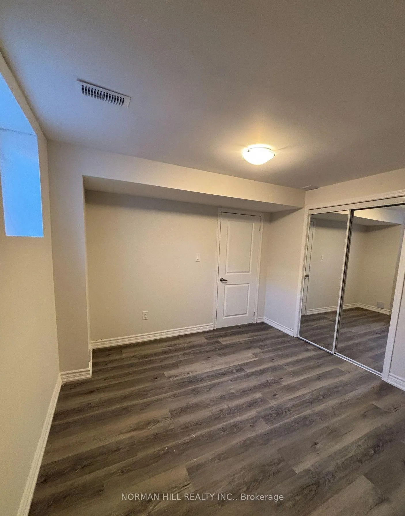 Photo 6 of 117 Major William Sharpe Drive, Brampton, Northwood Park — HOMEH