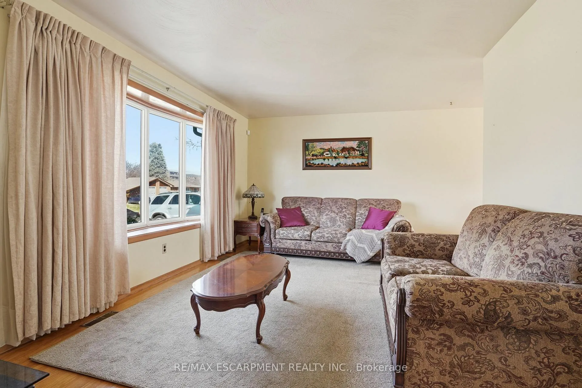 Photo 7 of 55 Champlain Avenue, Hamilton, Greenford — HOMEH