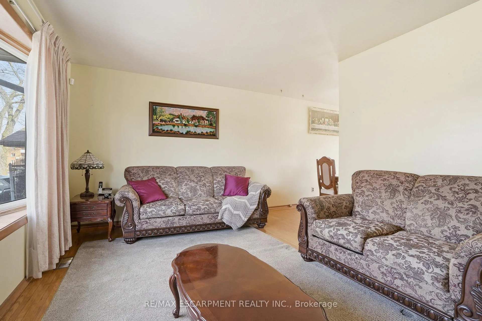Photo 8 of 55 Champlain Avenue, Hamilton, Greenford — HOMEH