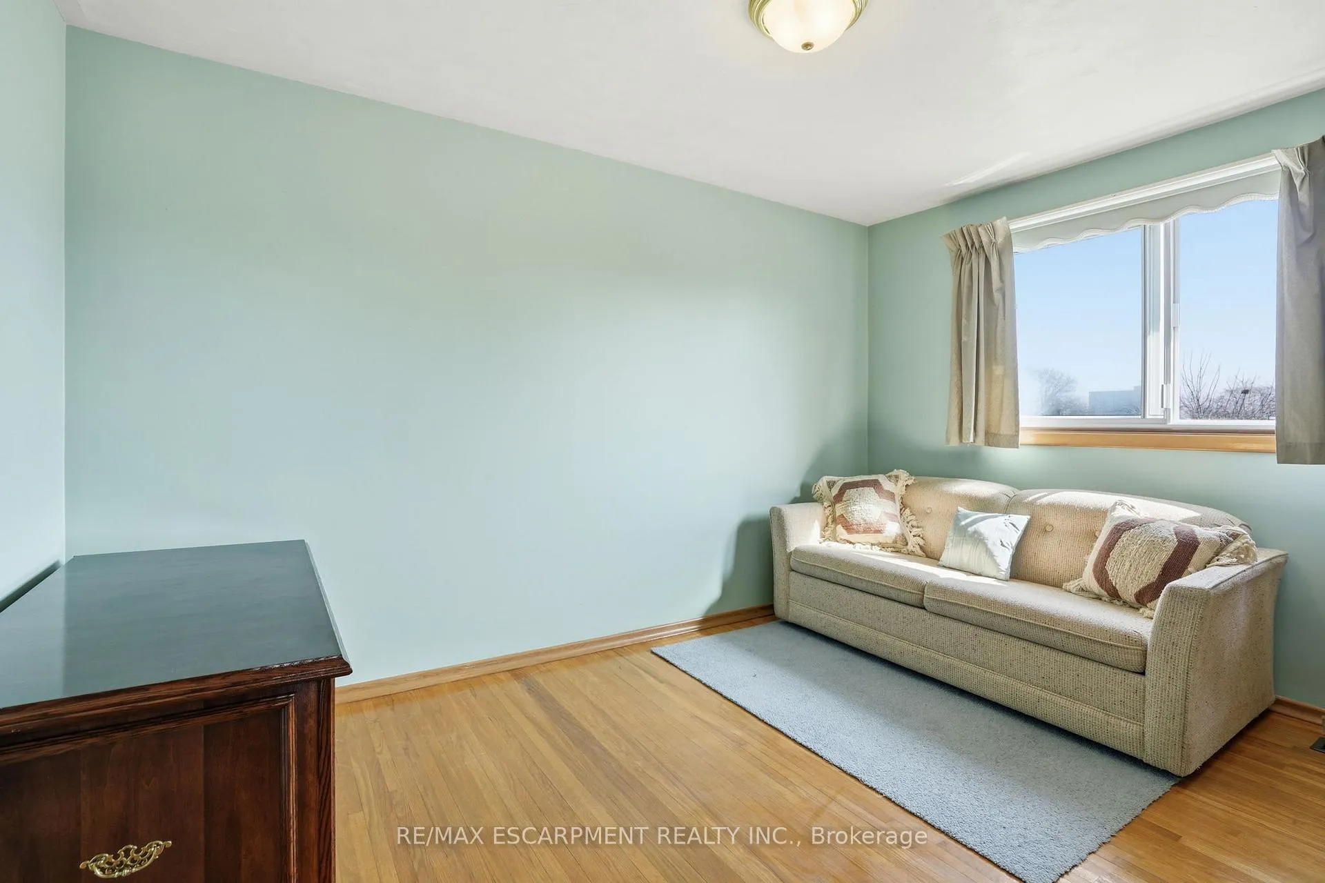 Photo 30 of 55 Champlain Avenue, Hamilton, Greenford — HOMEH