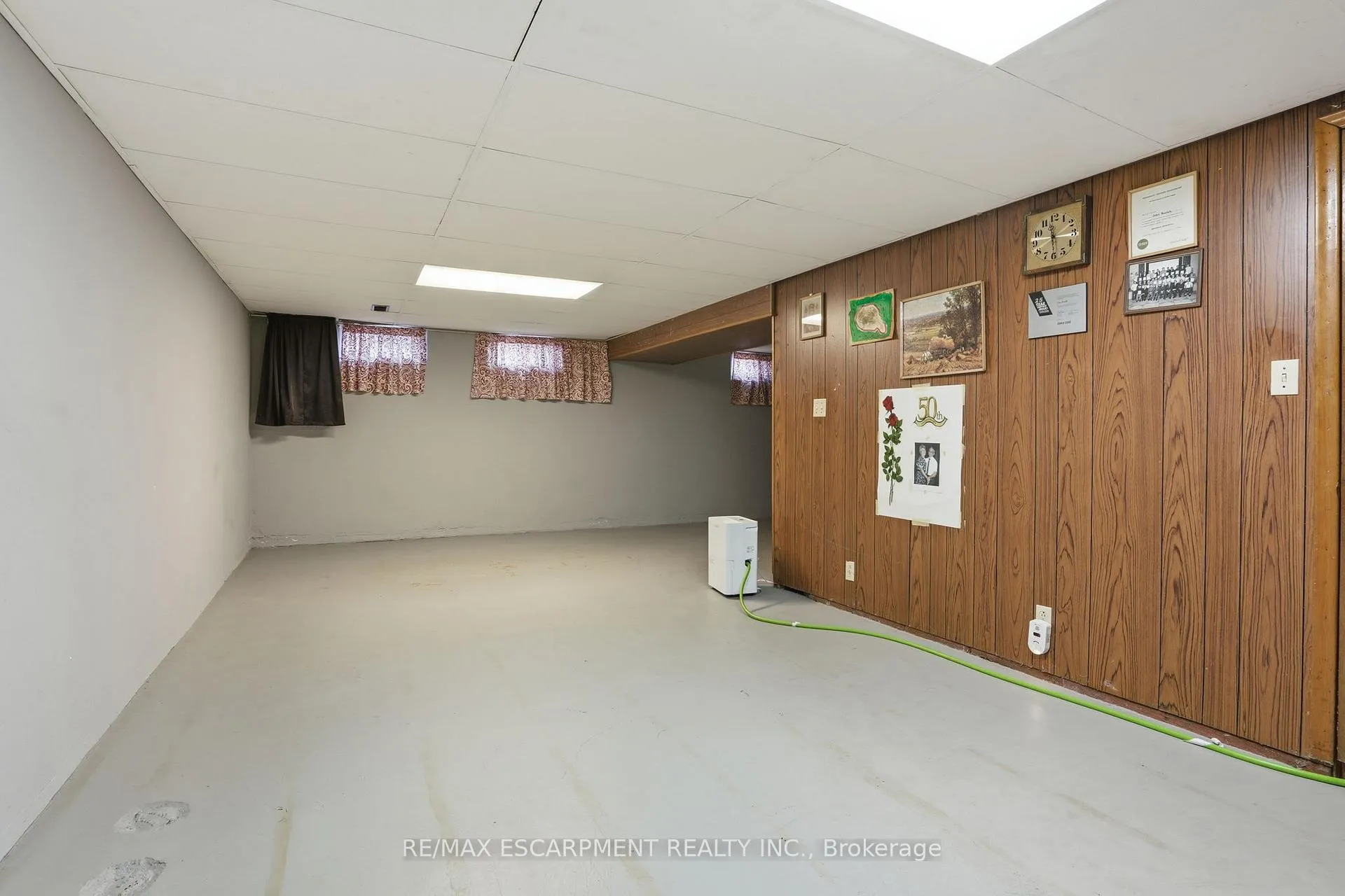 Photo 34 of 55 Champlain Avenue, Hamilton, Greenford — HOMEH