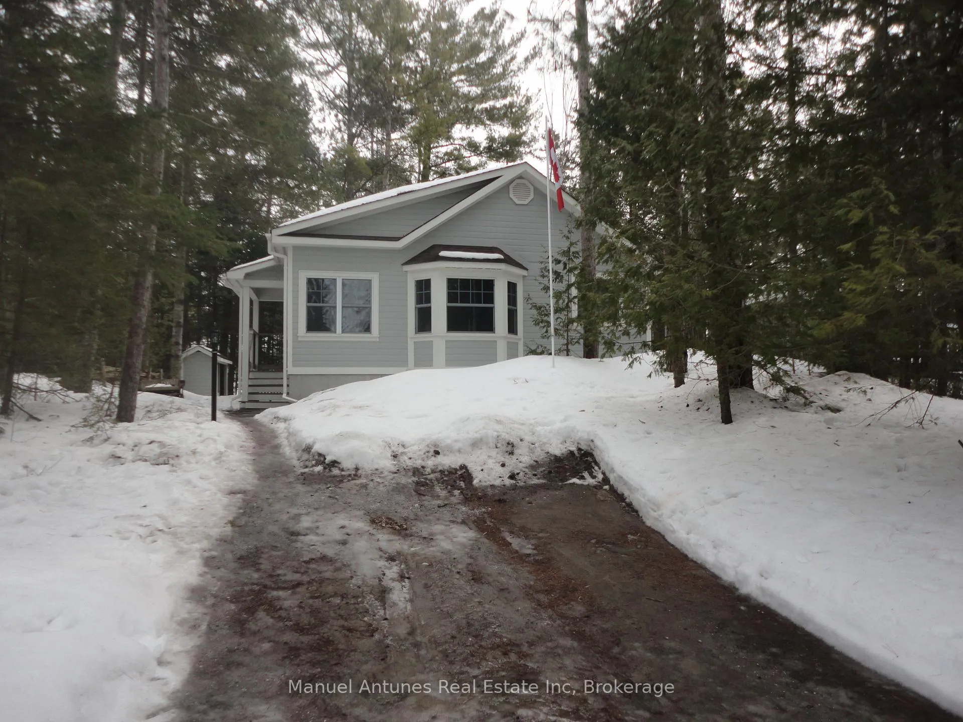 Photo 2 of 829 River Road E, Wasaga Beach — HOMEH