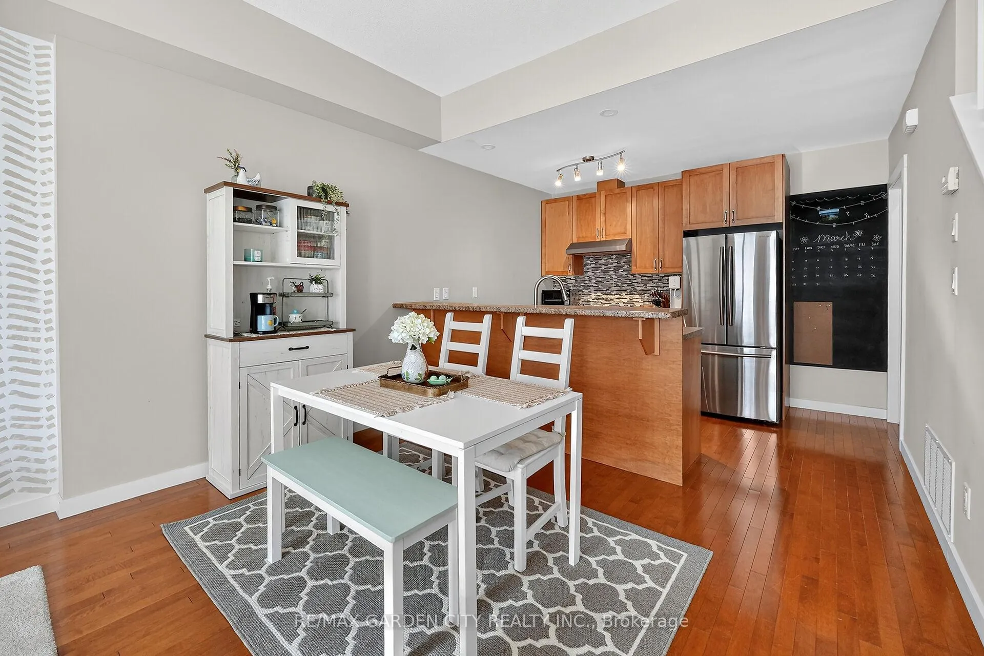 Photo 7 of Unit 11, 49 Ontario Street, Grimsby, Grimsby East — HOMEH