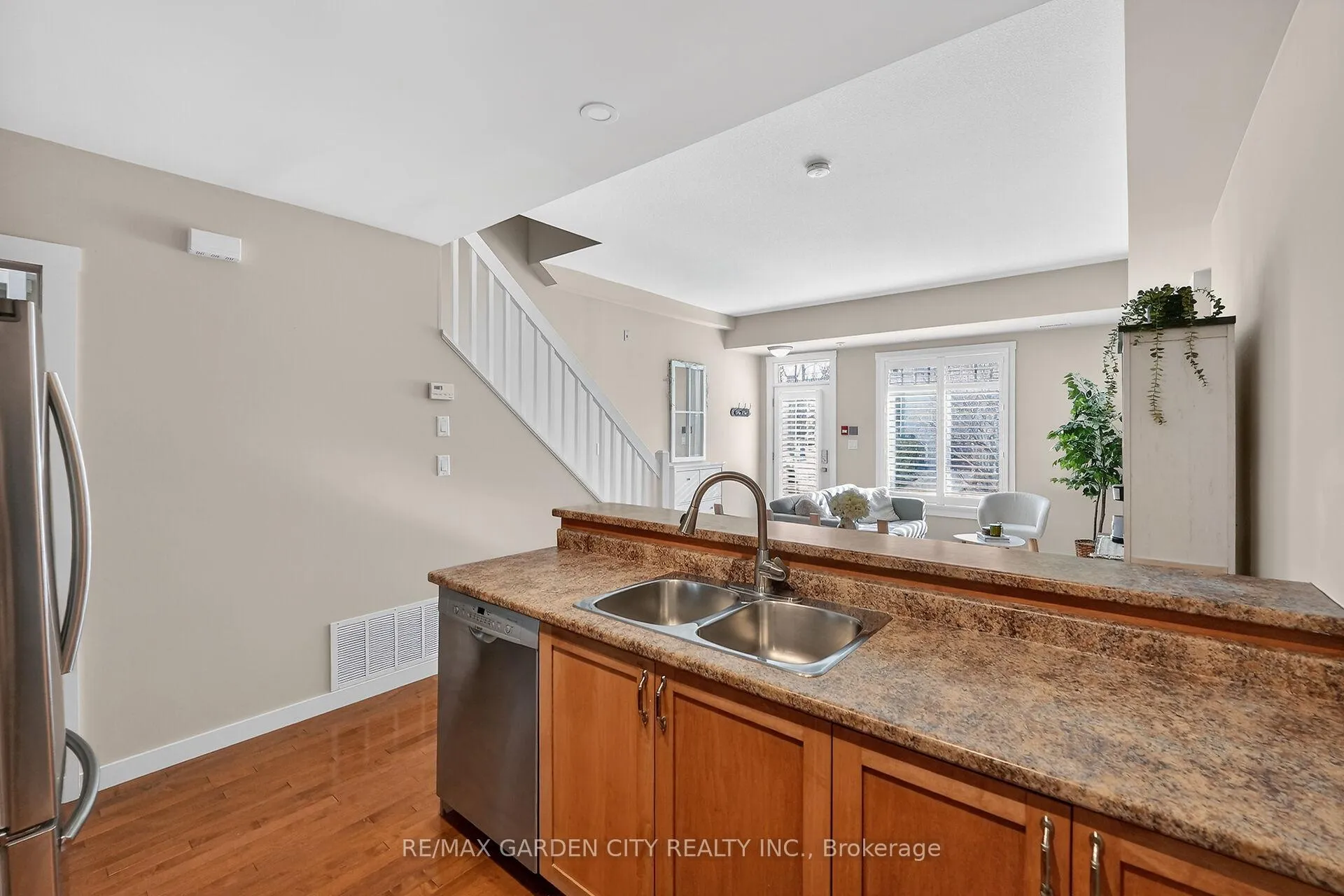 Photo 13 of Unit 11, 49 Ontario Street, Grimsby, Grimsby East — HOMEH