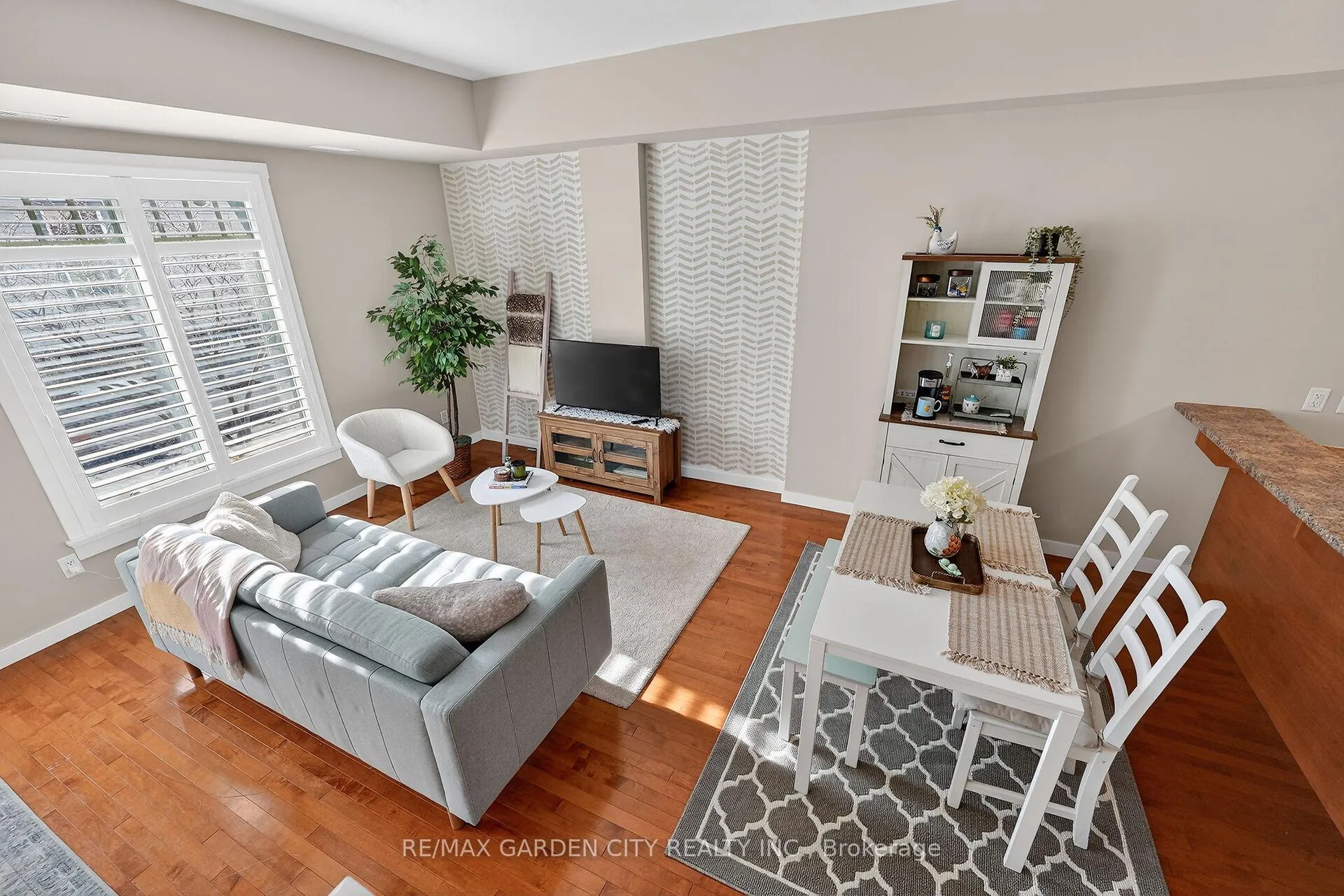 Photo 14 of Unit 11, 49 Ontario Street, Grimsby, Grimsby East — HOMEH