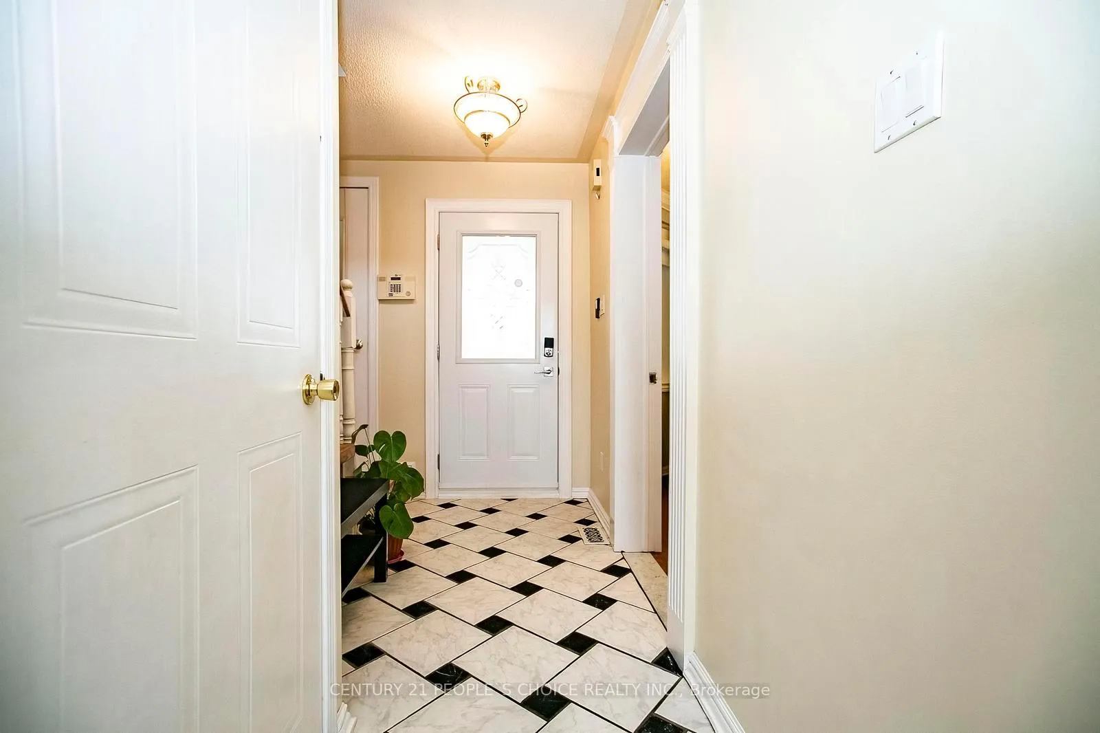 Photo 7 of 43 Letty Avenue, Brampton, Fletcher's West — HOMEH