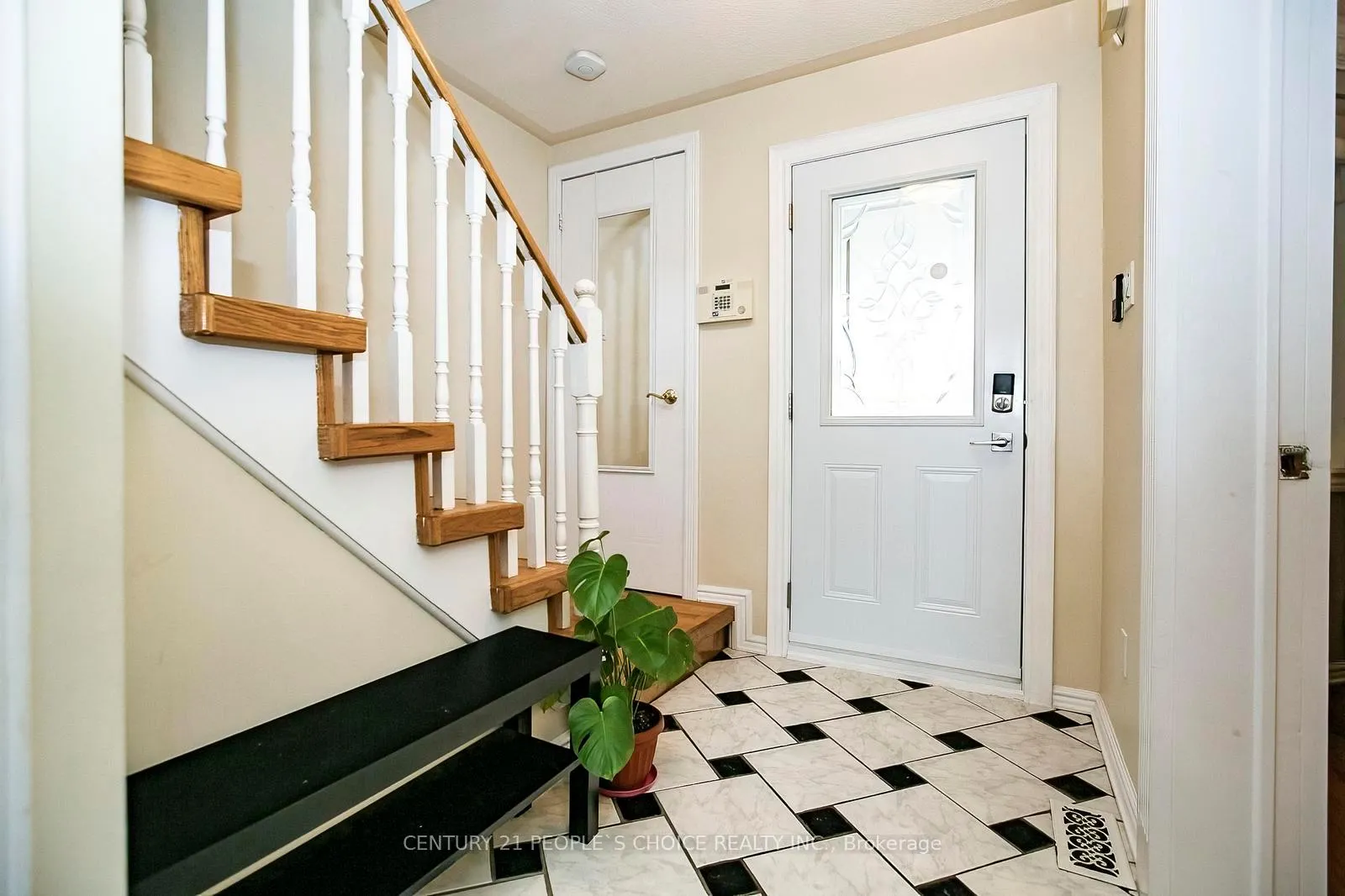 Photo 8 of 43 Letty Avenue, Brampton, Fletcher's West — HOMEH