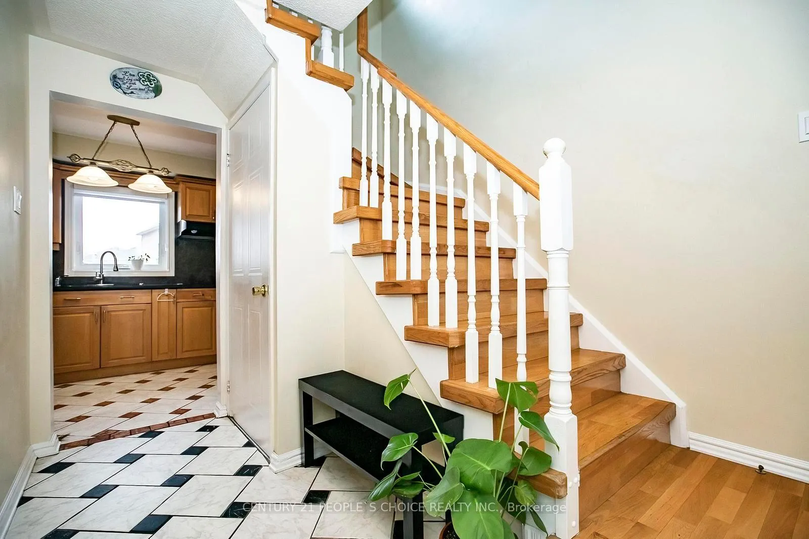 Photo 9 of 43 Letty Avenue, Brampton, Fletcher's West — HOMEH