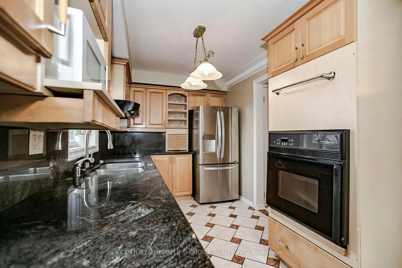 Photo 16 of 43 Letty Avenue, Brampton, Fletcher's West — HOMEH