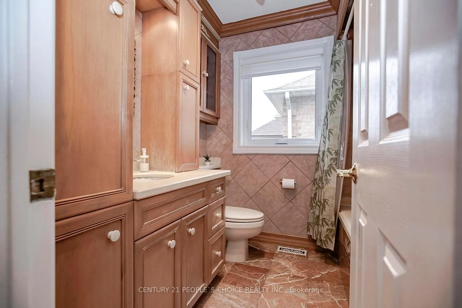 Photo 28 of 43 Letty Avenue, Brampton, Fletcher's West — HOMEH